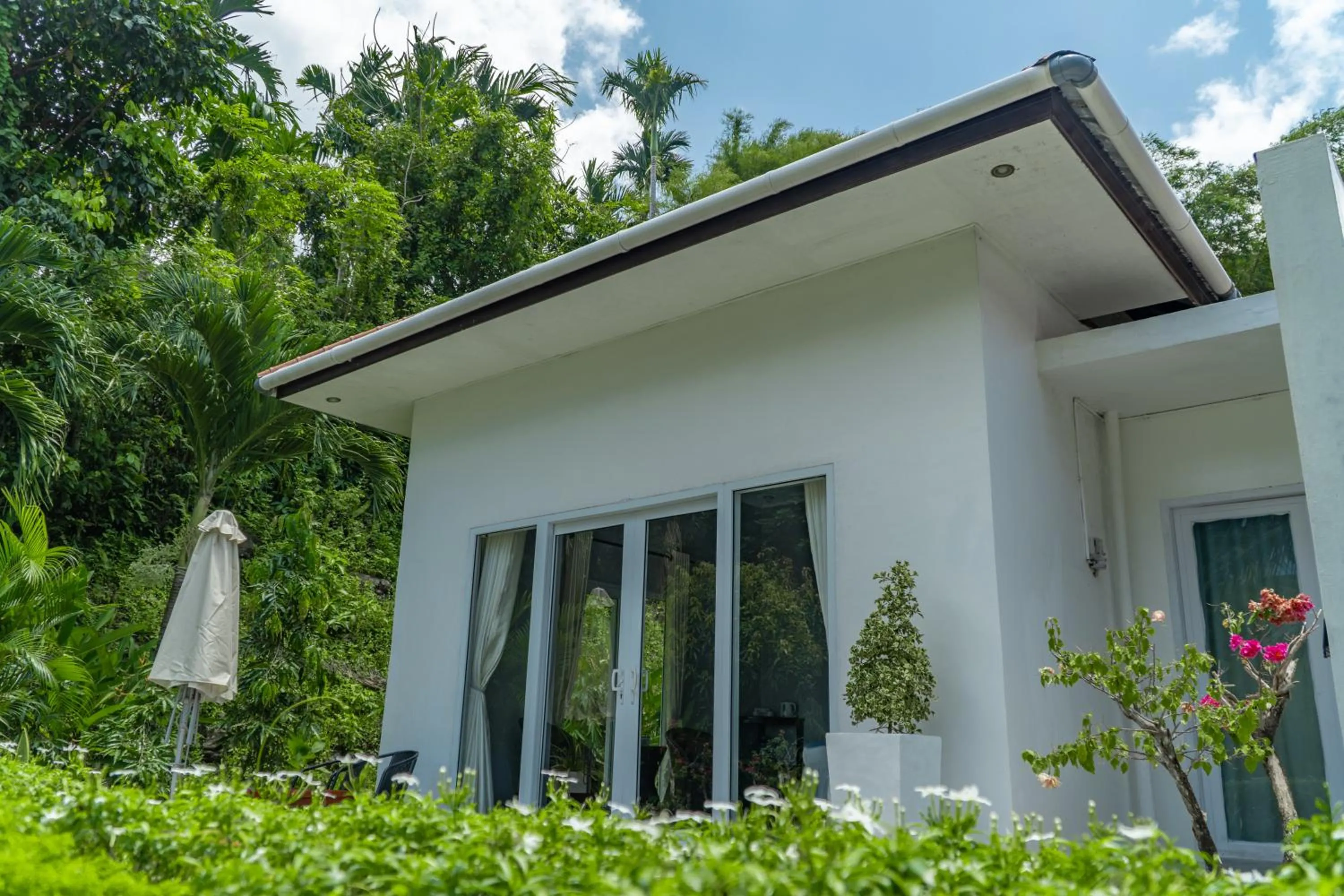 Garden view in The Hawk's Nest Resort