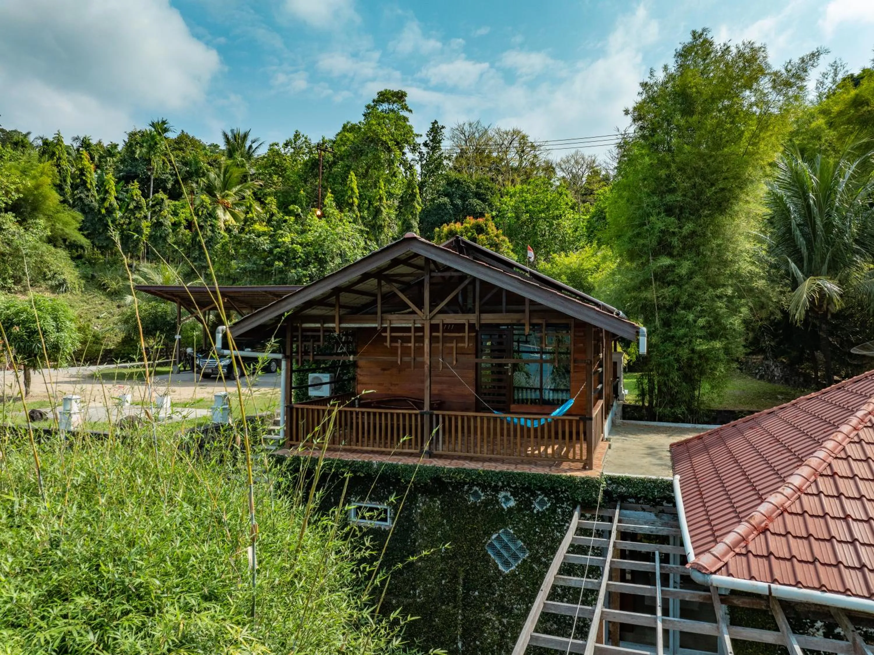 Property building in The Hawk's Nest Resort
