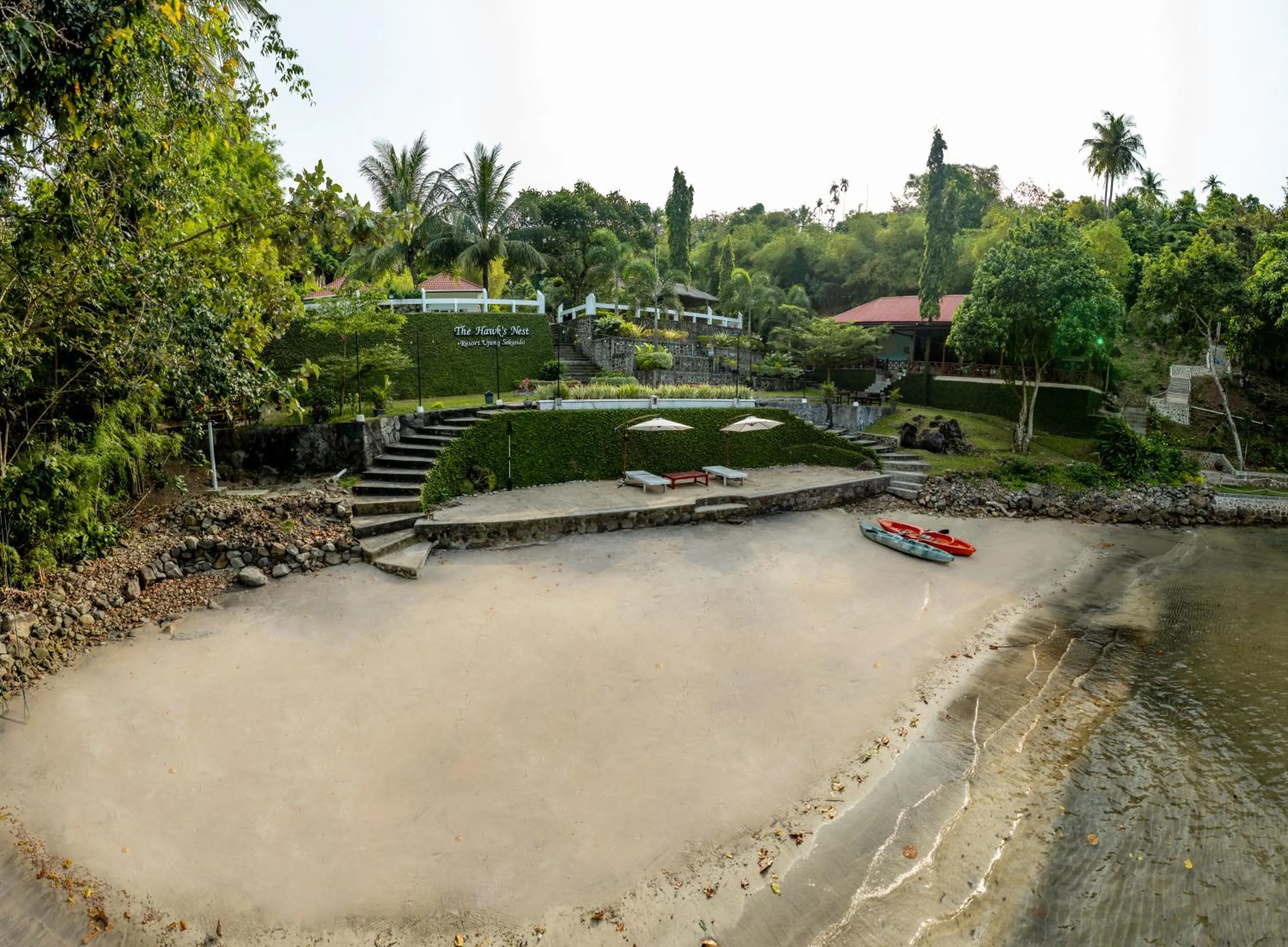 Day in The Hawk's Nest Resort