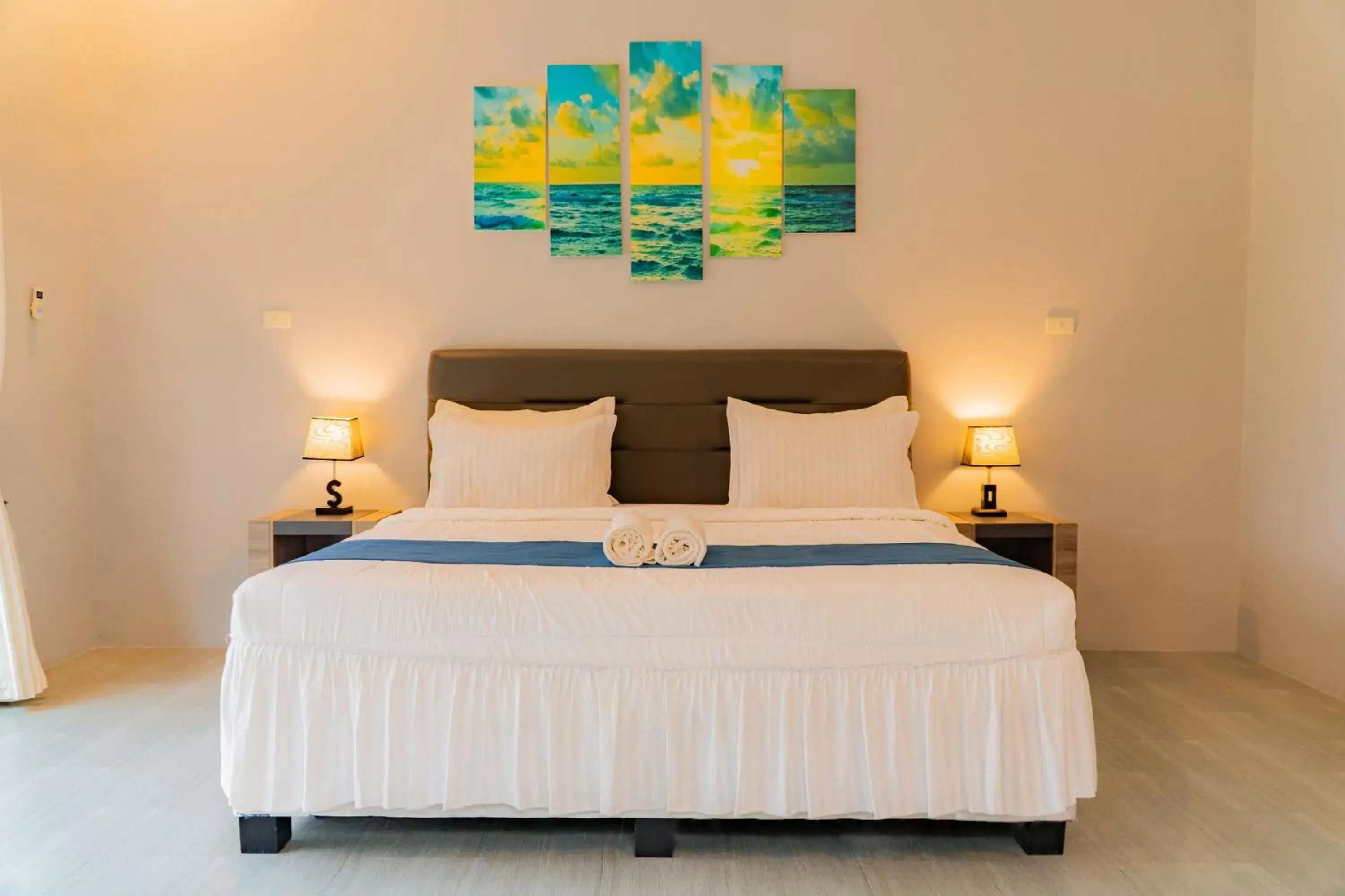 Deluxe King Room in The Hawk's Nest Resort Deluxe King Room in The Hawk's Nest Resort