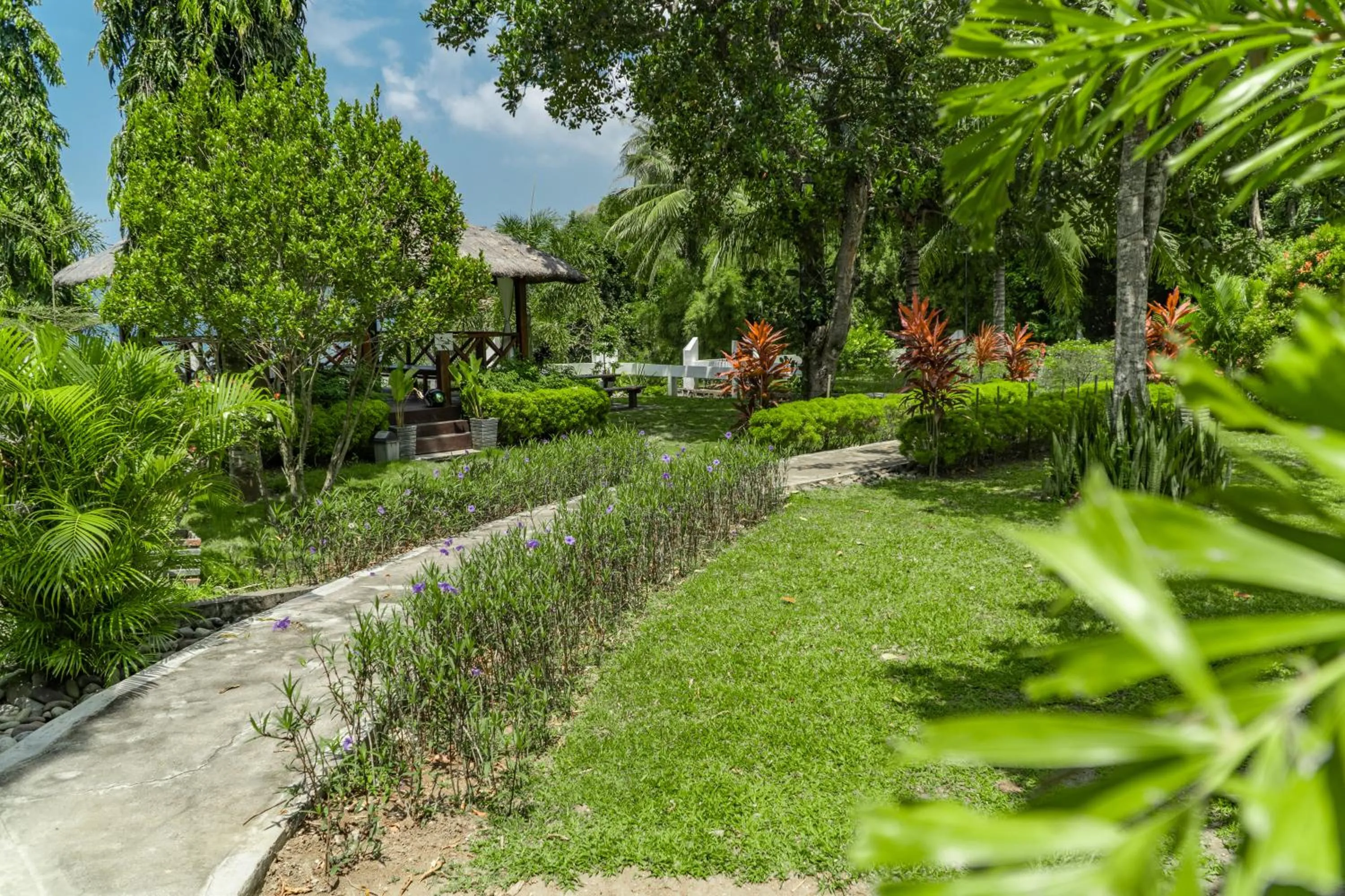 Garden in The Hawk's Nest Resort