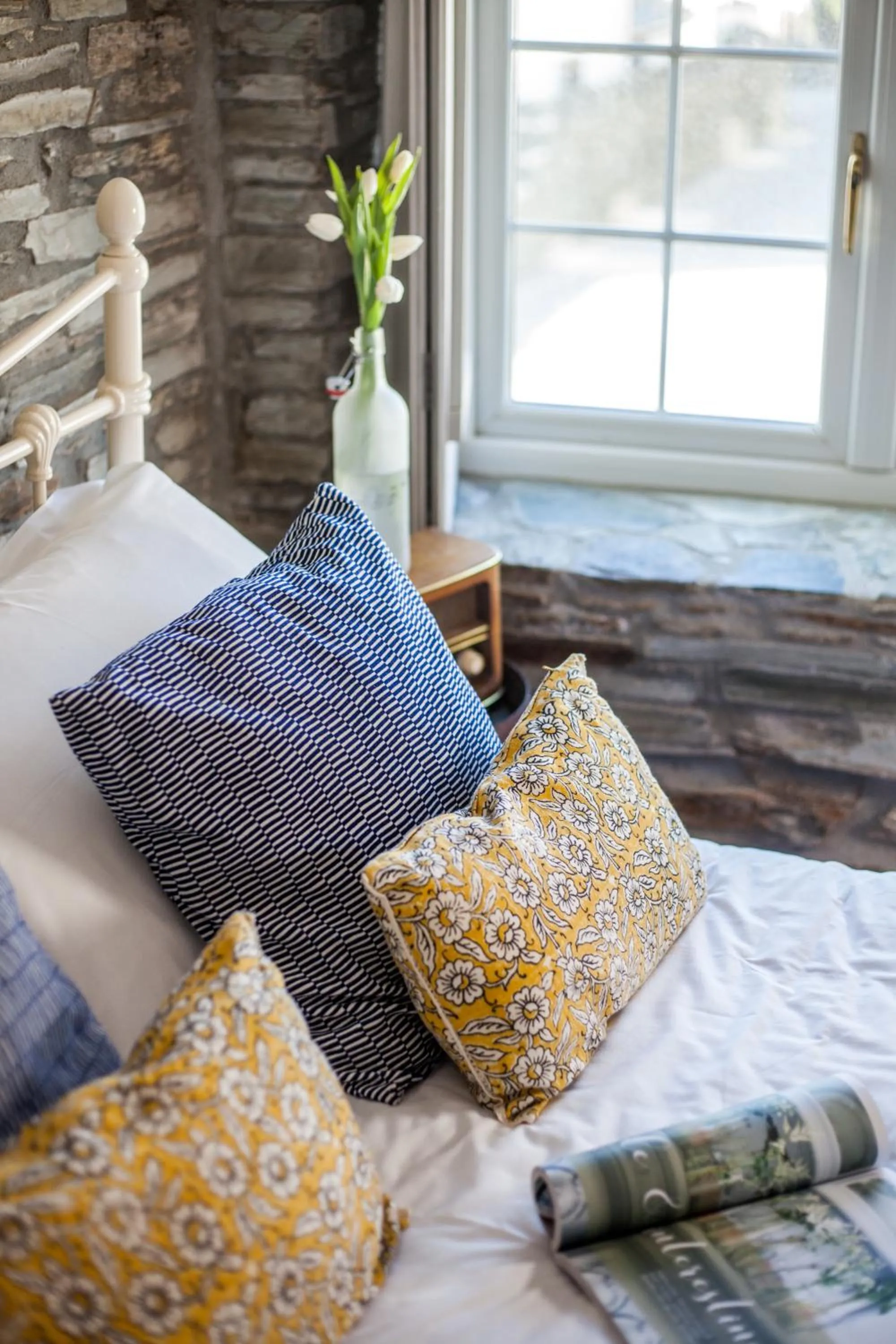 Bed in The Olde Malthouse Inn