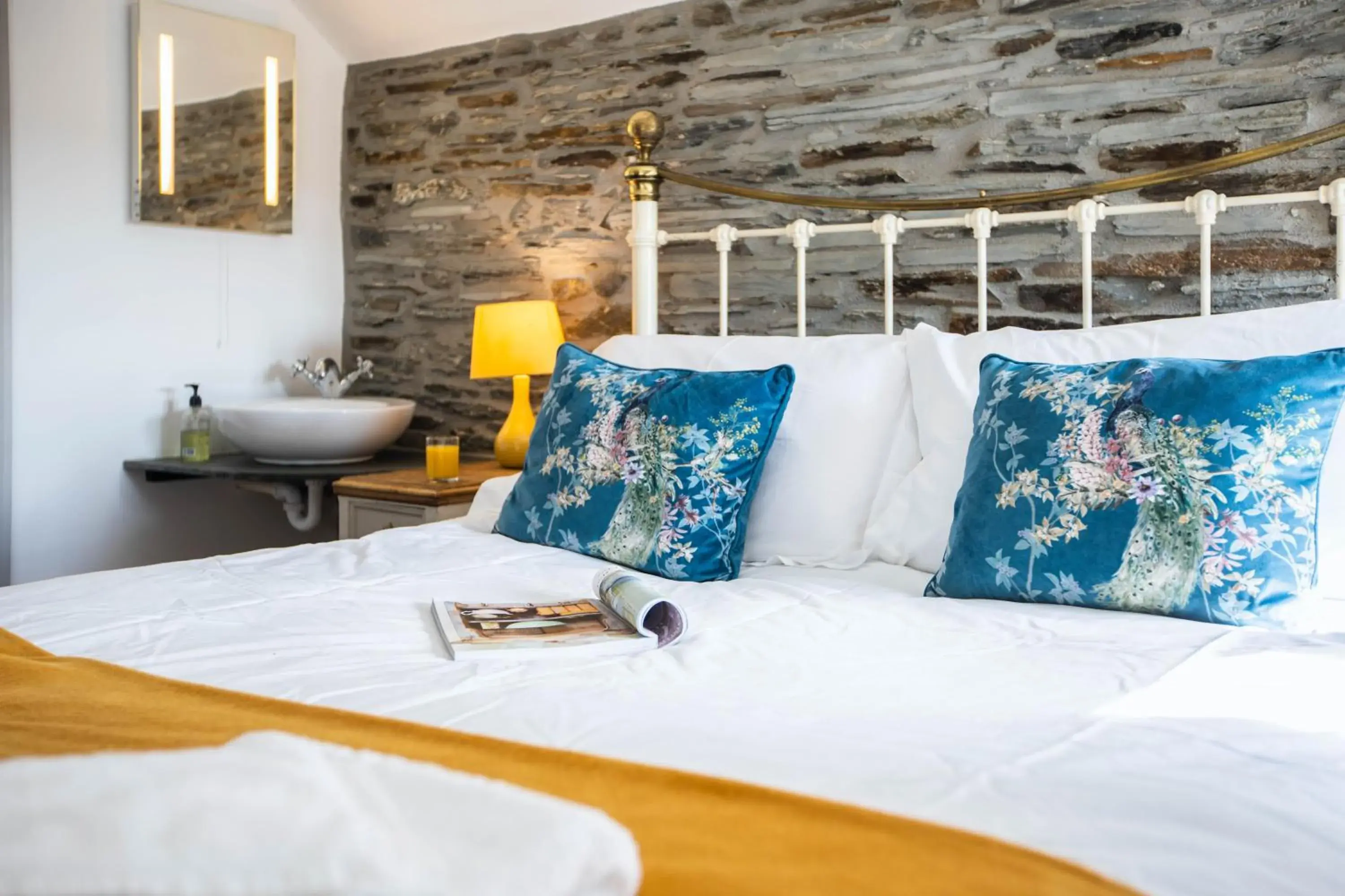 Deluxe Room in The Olde Malthouse Inn Deluxe Room in The Olde Malthouse Inn