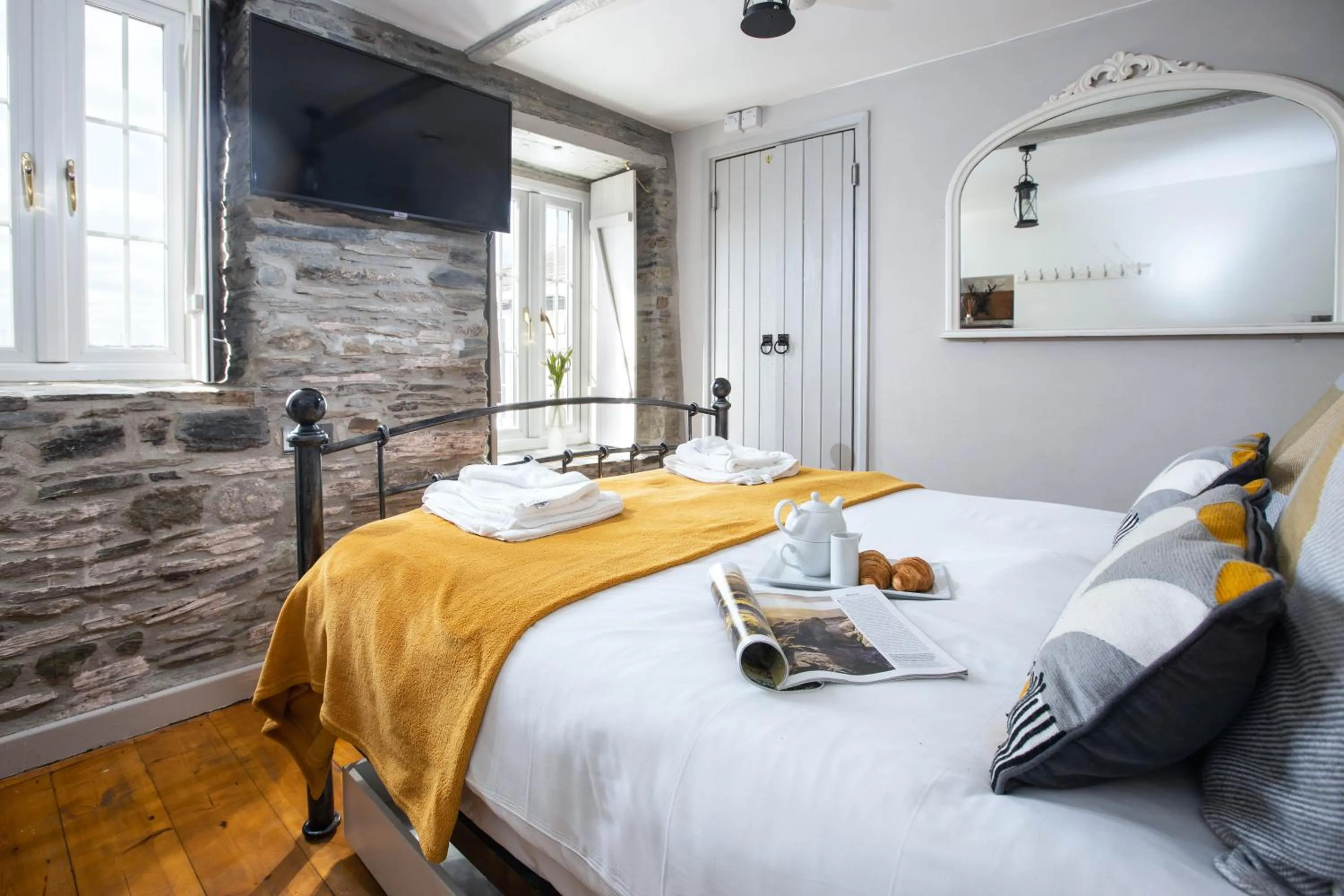 Bedroom, Bed in The Olde Malthouse Inn