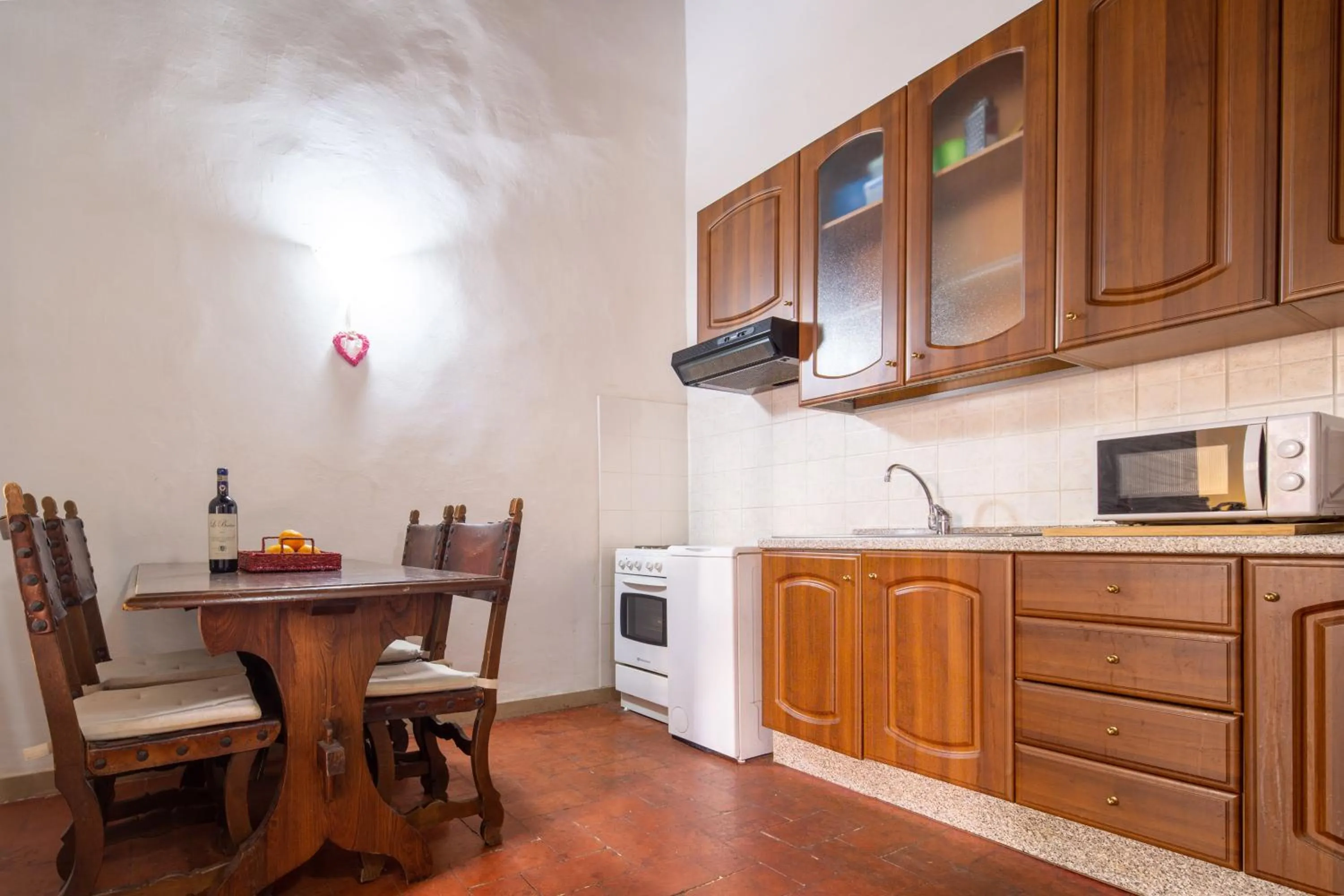 Kitchen or kitchenette in Palazzo Vecchio Apartments by Mmega