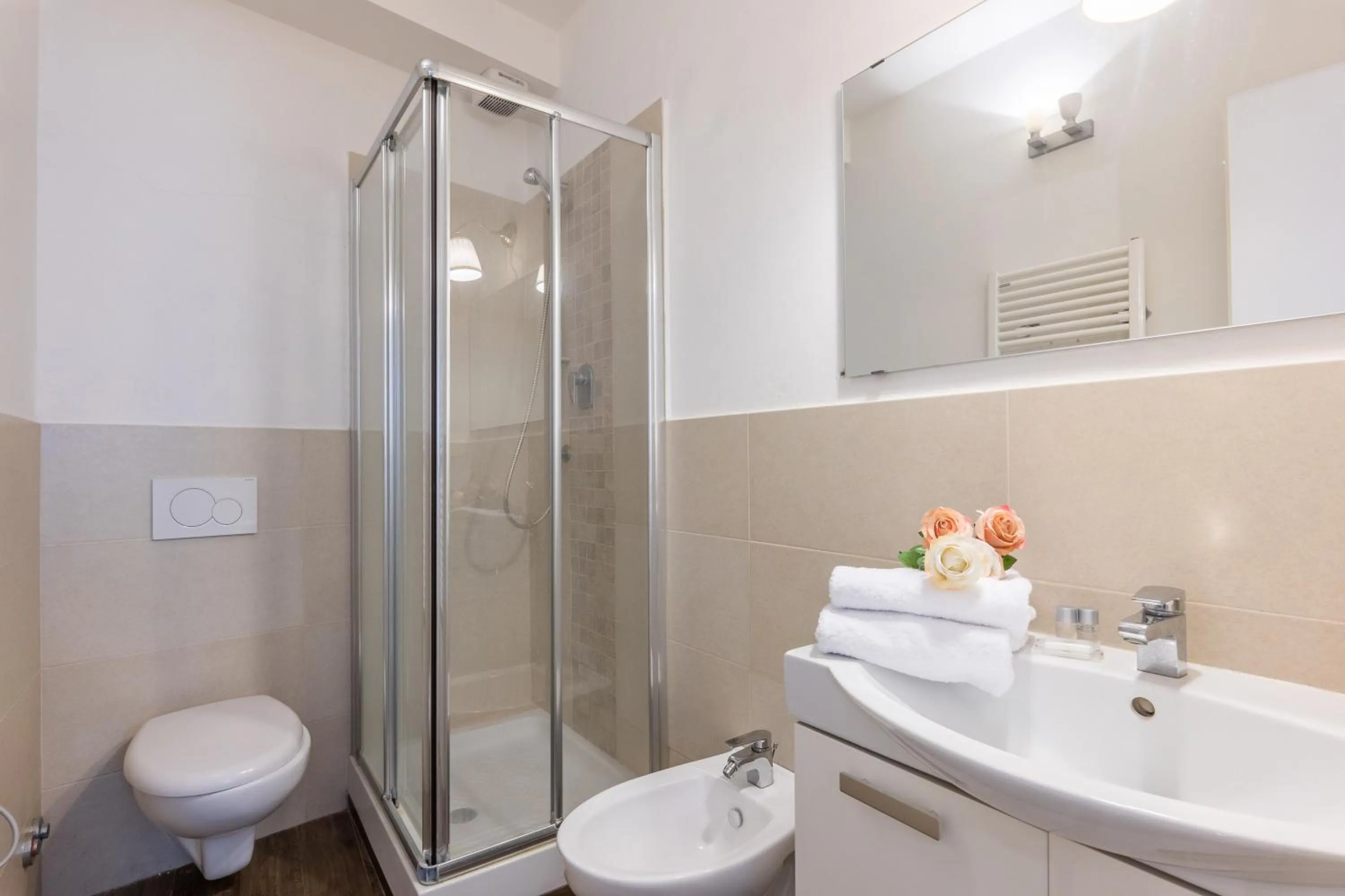 Shower in Palazzo Vecchio Apartments by Mmega