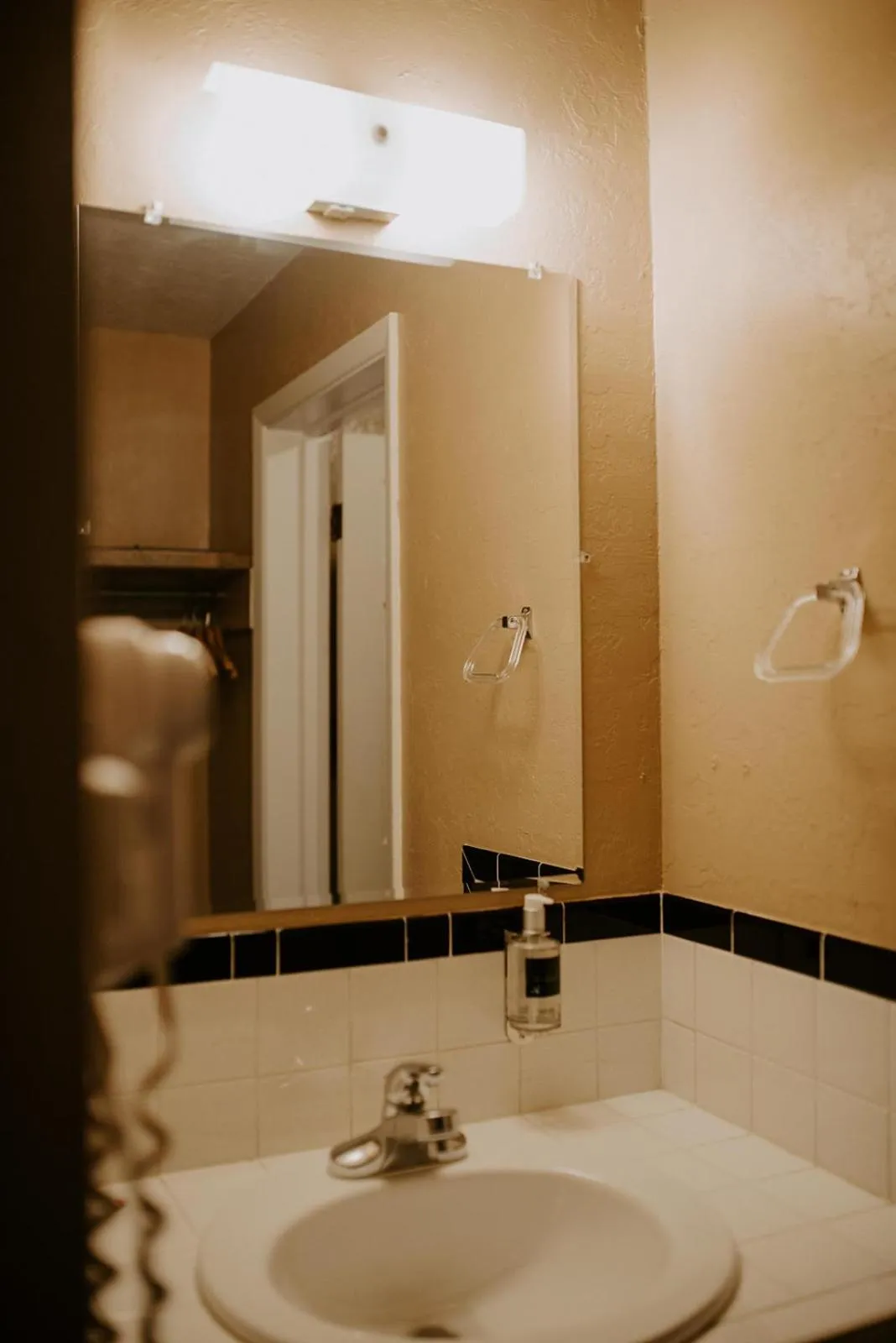 Bathroom in Sitzmark Chalet Inn