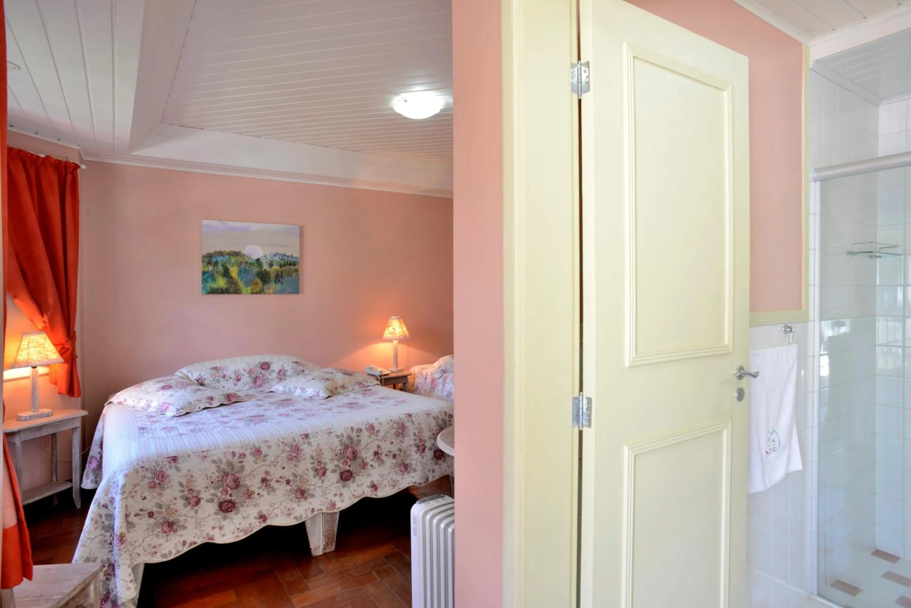 Decorative detail, Bed in Pousada Vila das Cores