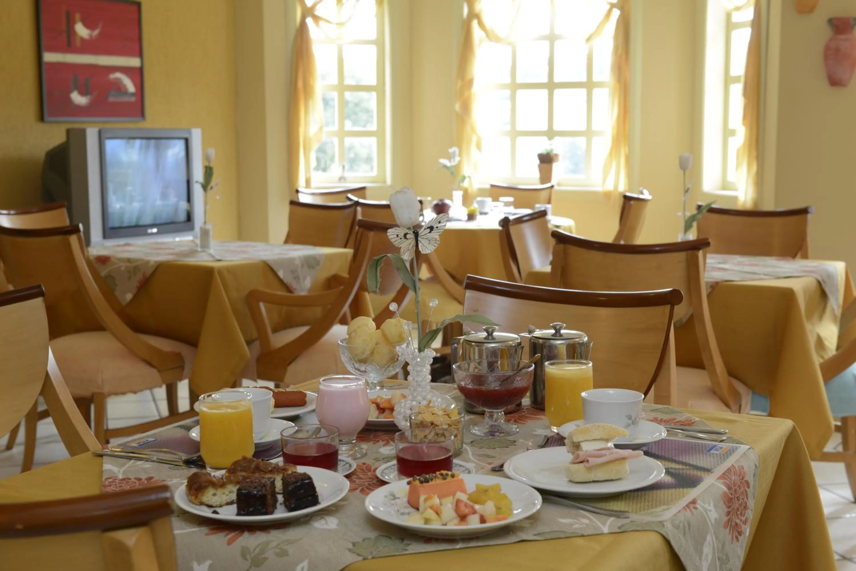 Restaurant/places to eat in Pousada Vila das Cores