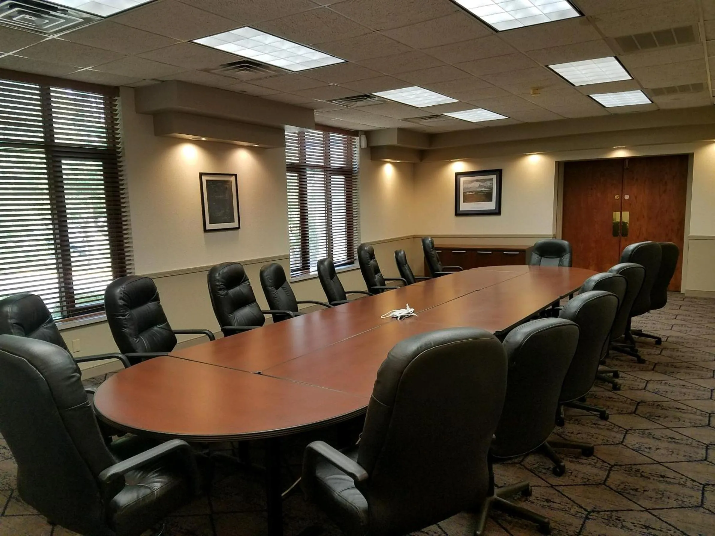 Business facilities in Lake Okoboji Resort and Conference Center