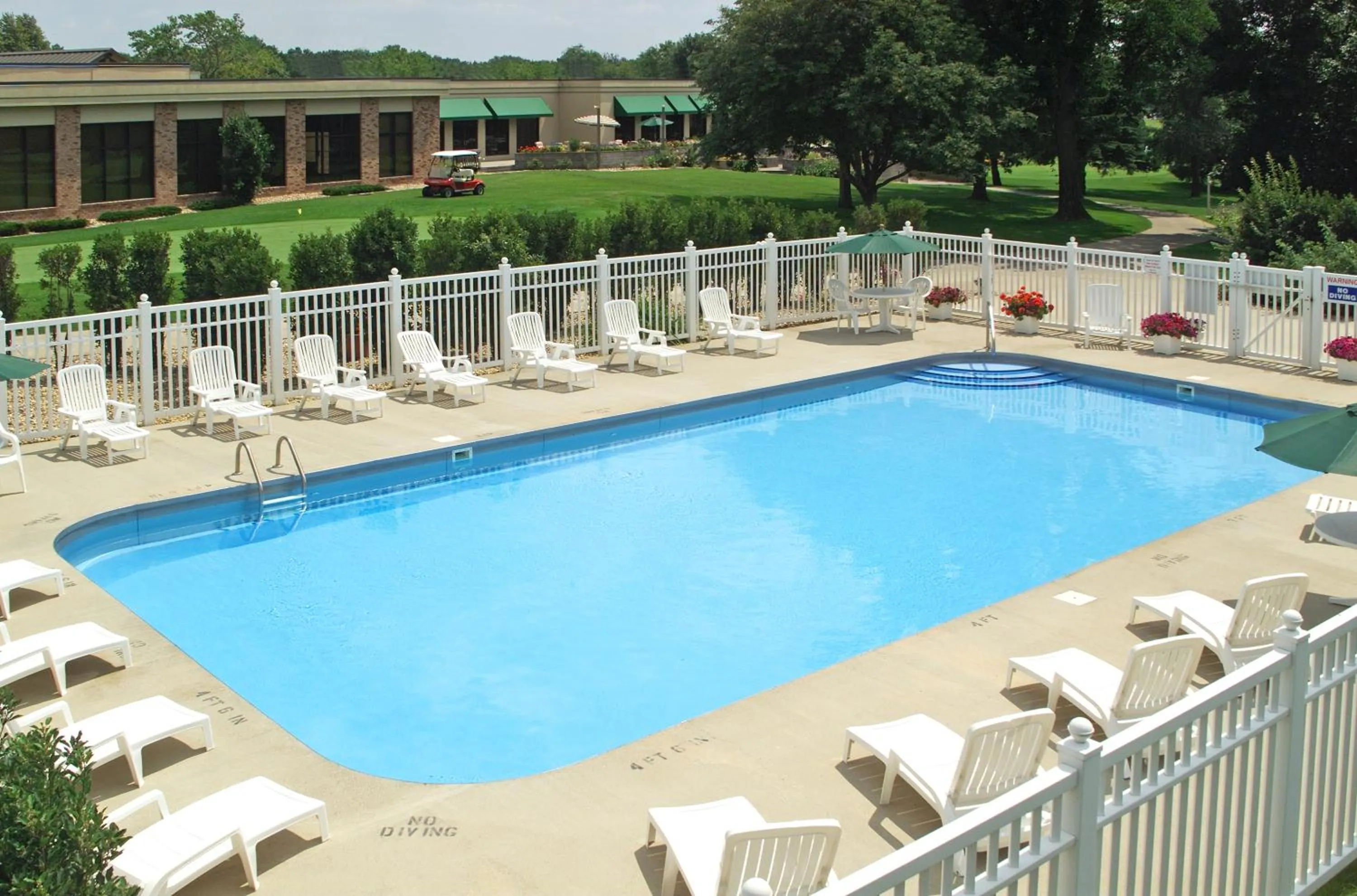 Swimming pool in Lake Okoboji Resort and Conference Center
