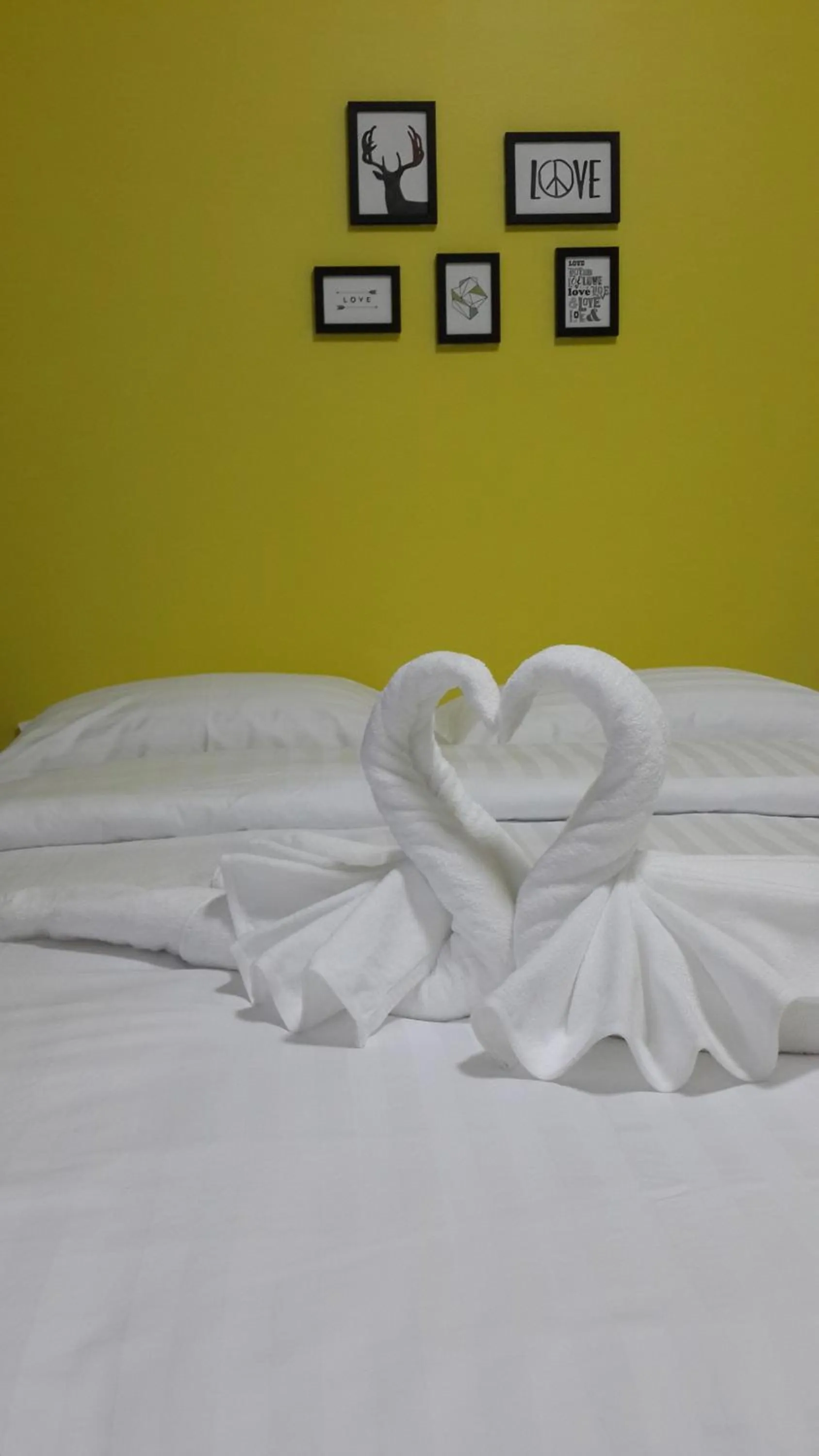 Bed in Patchy & PPraw Family