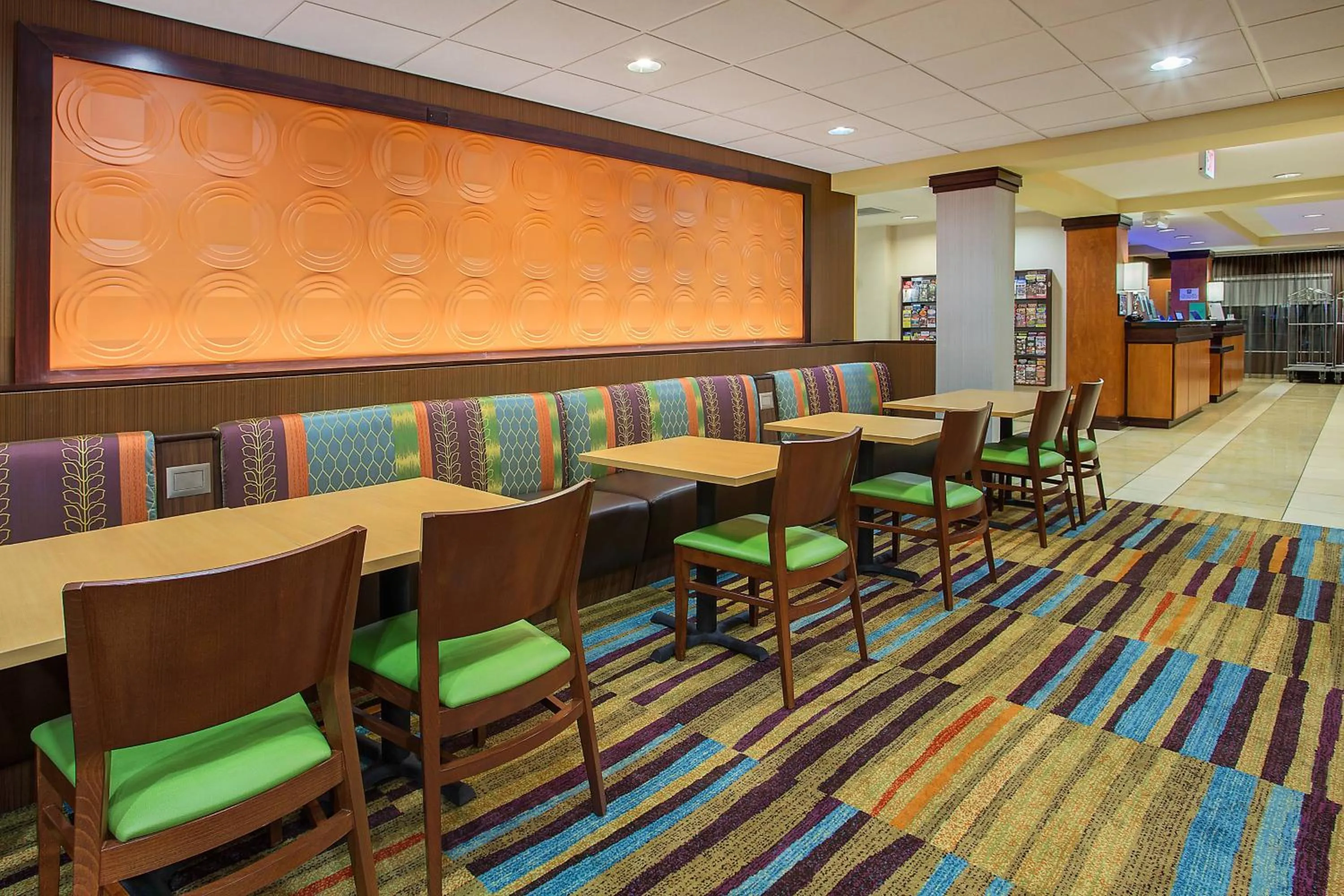 Restaurant/places to eat in Fairfield Inn & Suites Kodak