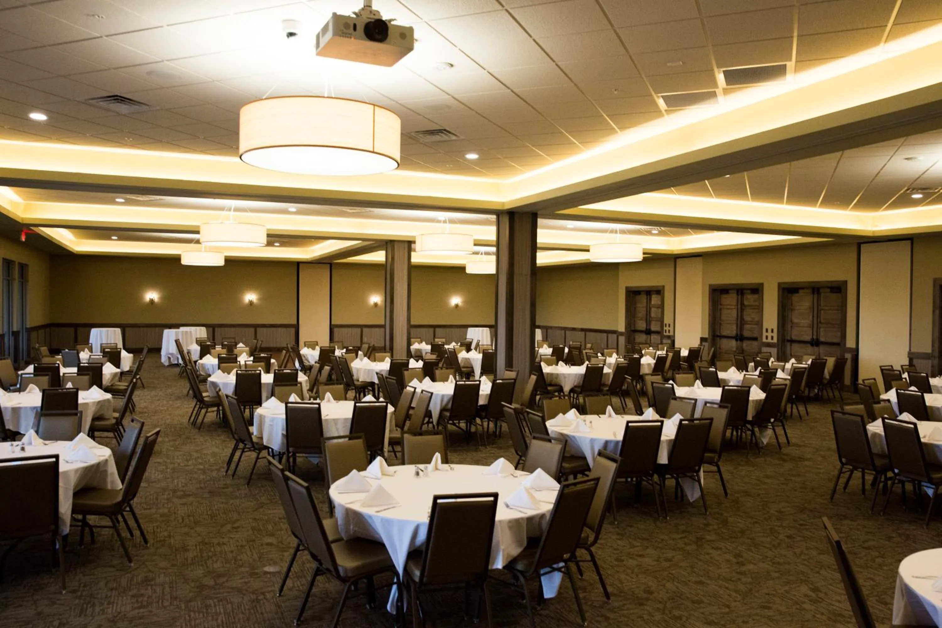 Banquet/Function facilities in Bridges Bay Resort