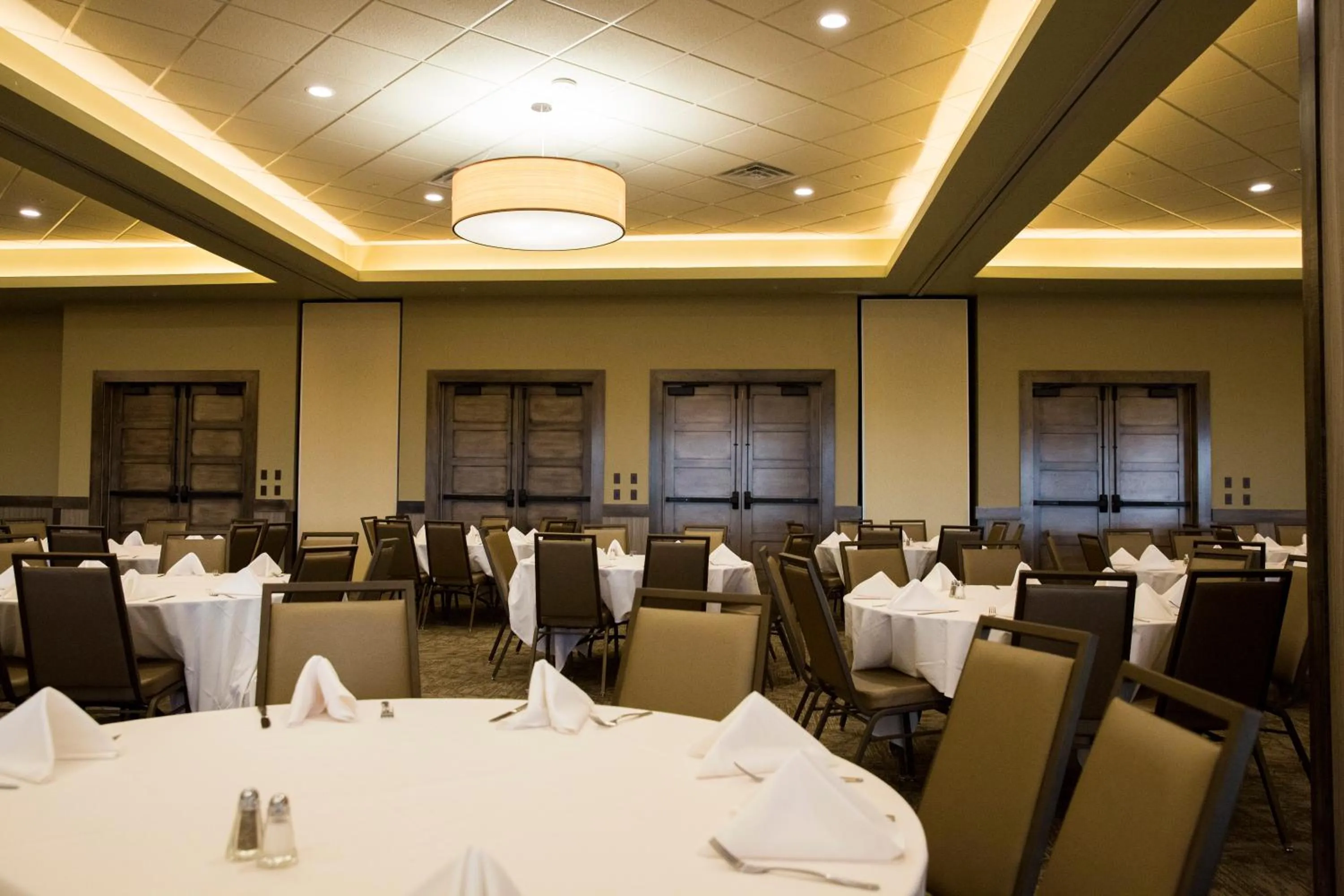 Banquet/Function facilities in Bridges Bay Resort