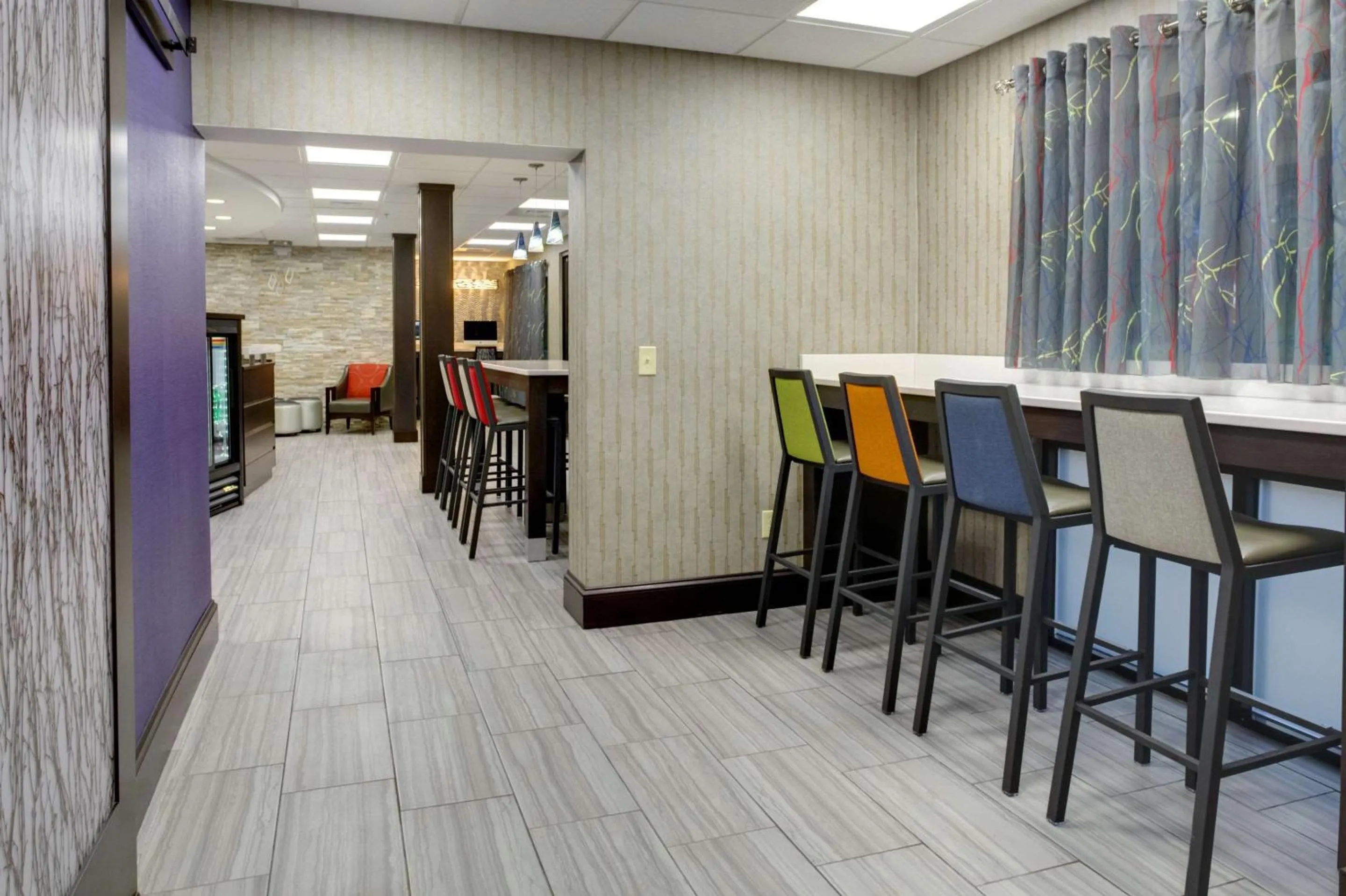 Restaurant/places to eat in Clarion Inn Biltmore Village