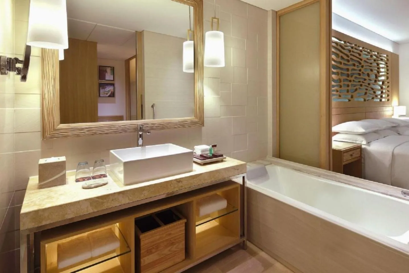 Bathroom, Bed in Sheraton Sanya Haitang Bay Resort
