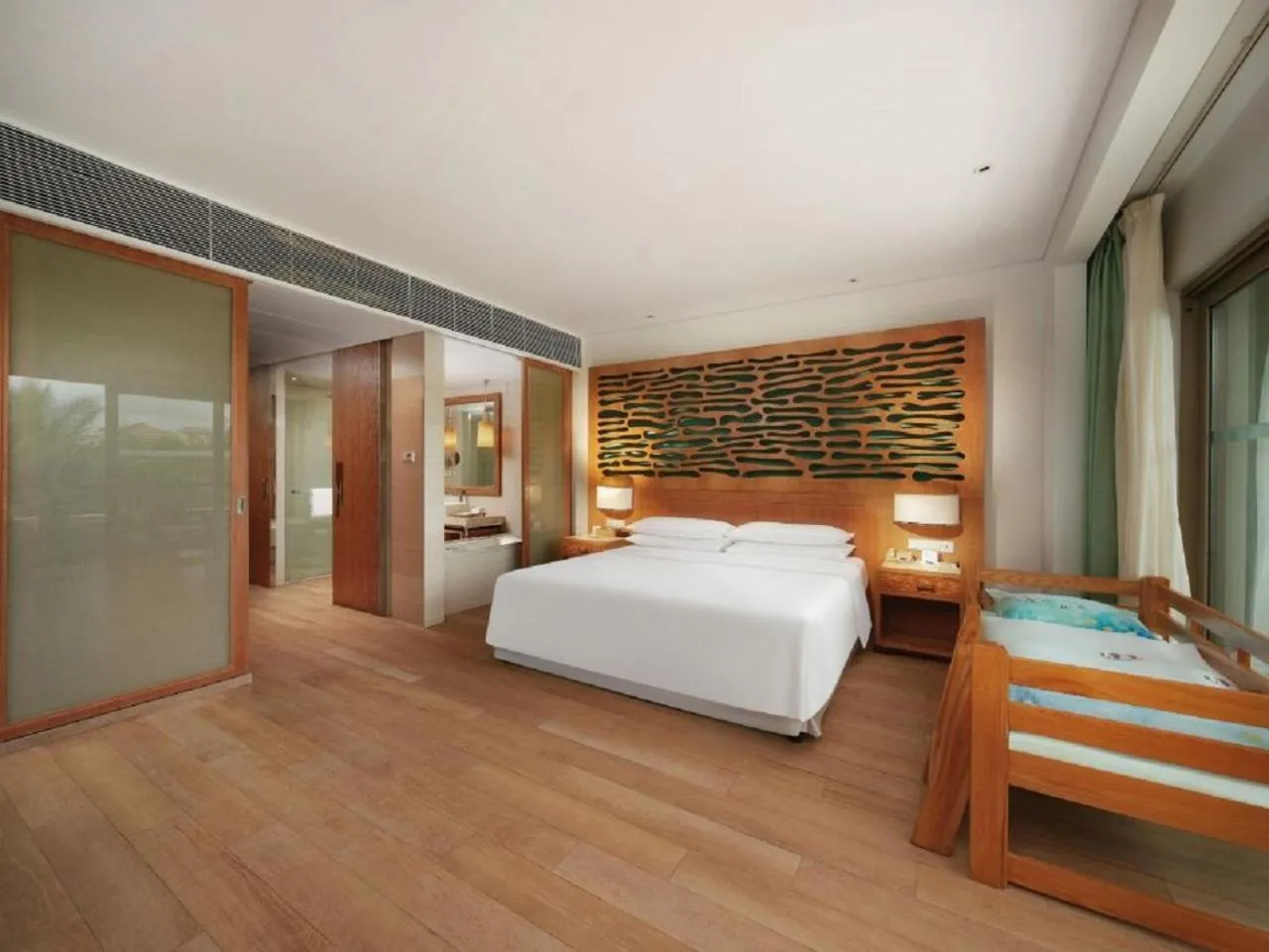 Bedroom, Bed in Sheraton Sanya Haitang Bay Resort