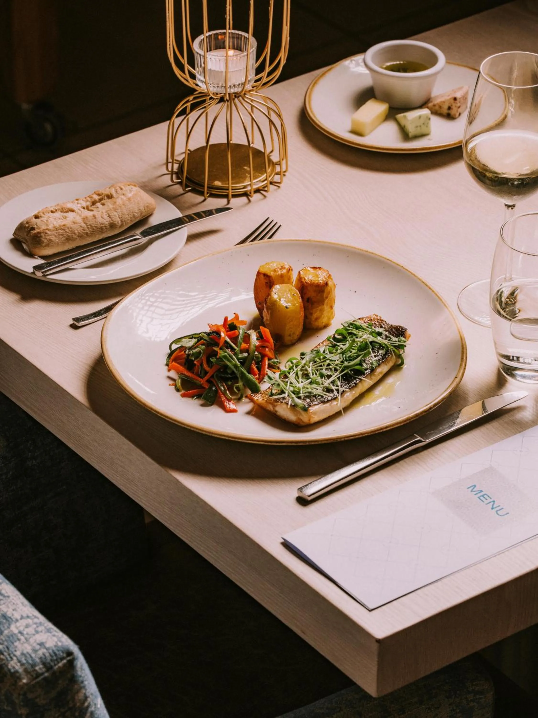 Restaurant/places to eat in The Views Oasis