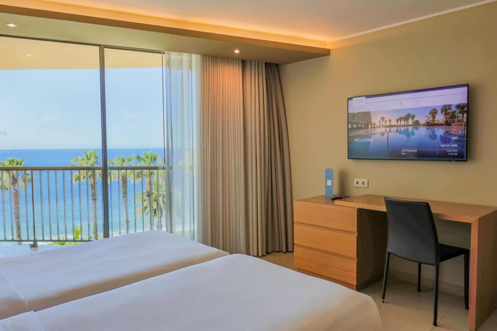 Photo of the whole room, Bed in The Views Oasis