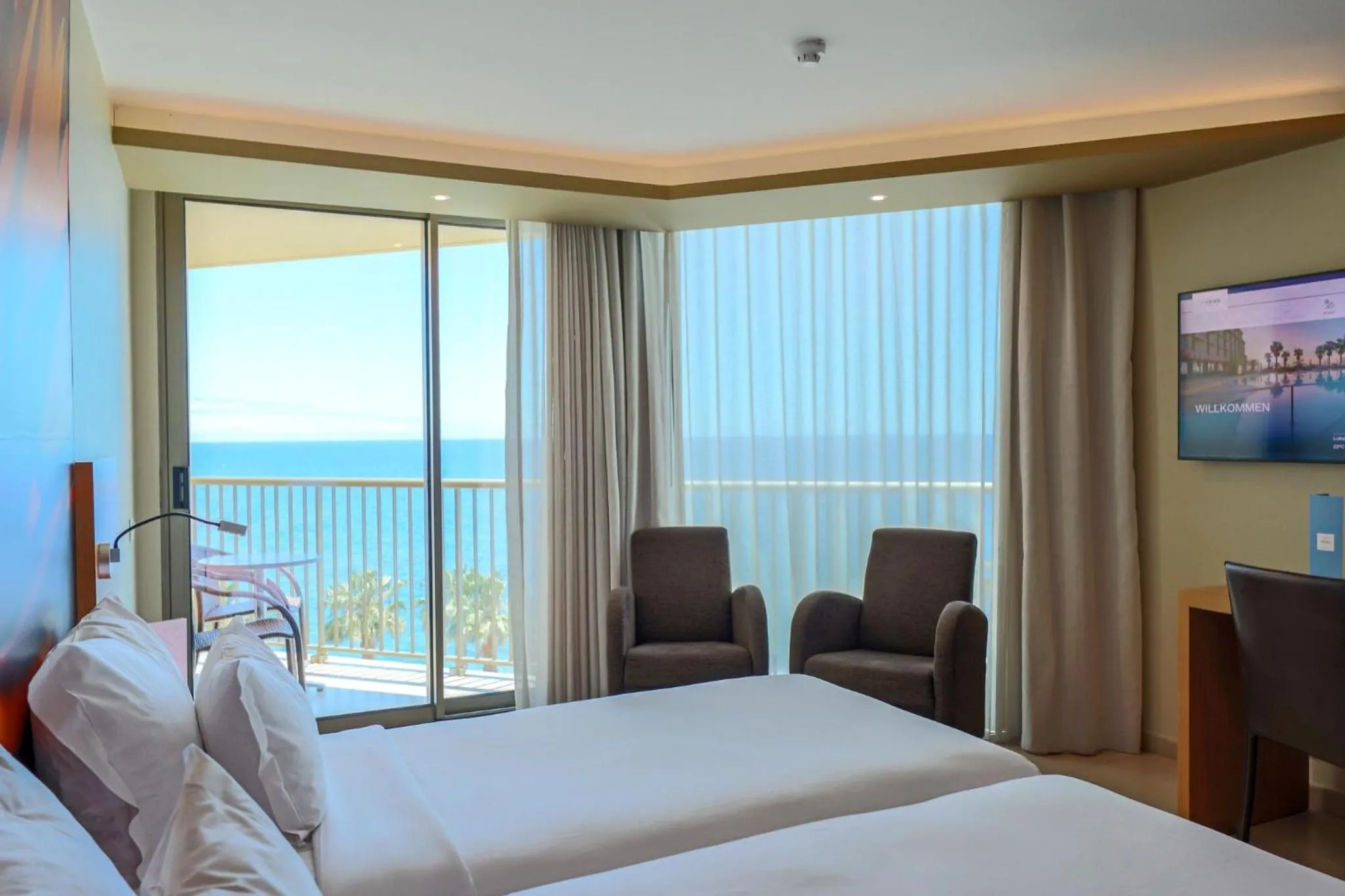 Photo of the whole room, Bed in The Views Oasis