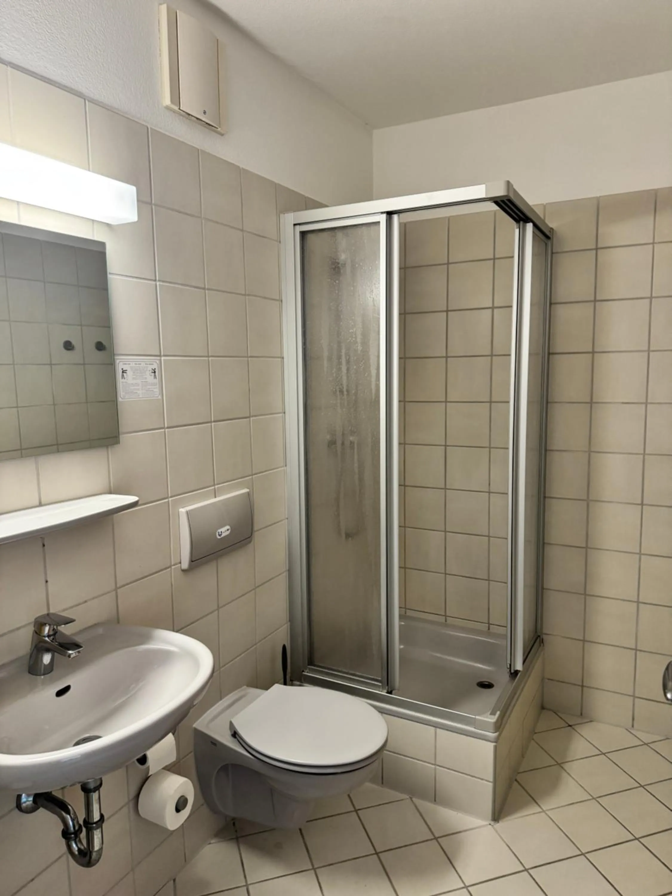 Shower in Hotel Rosengarten