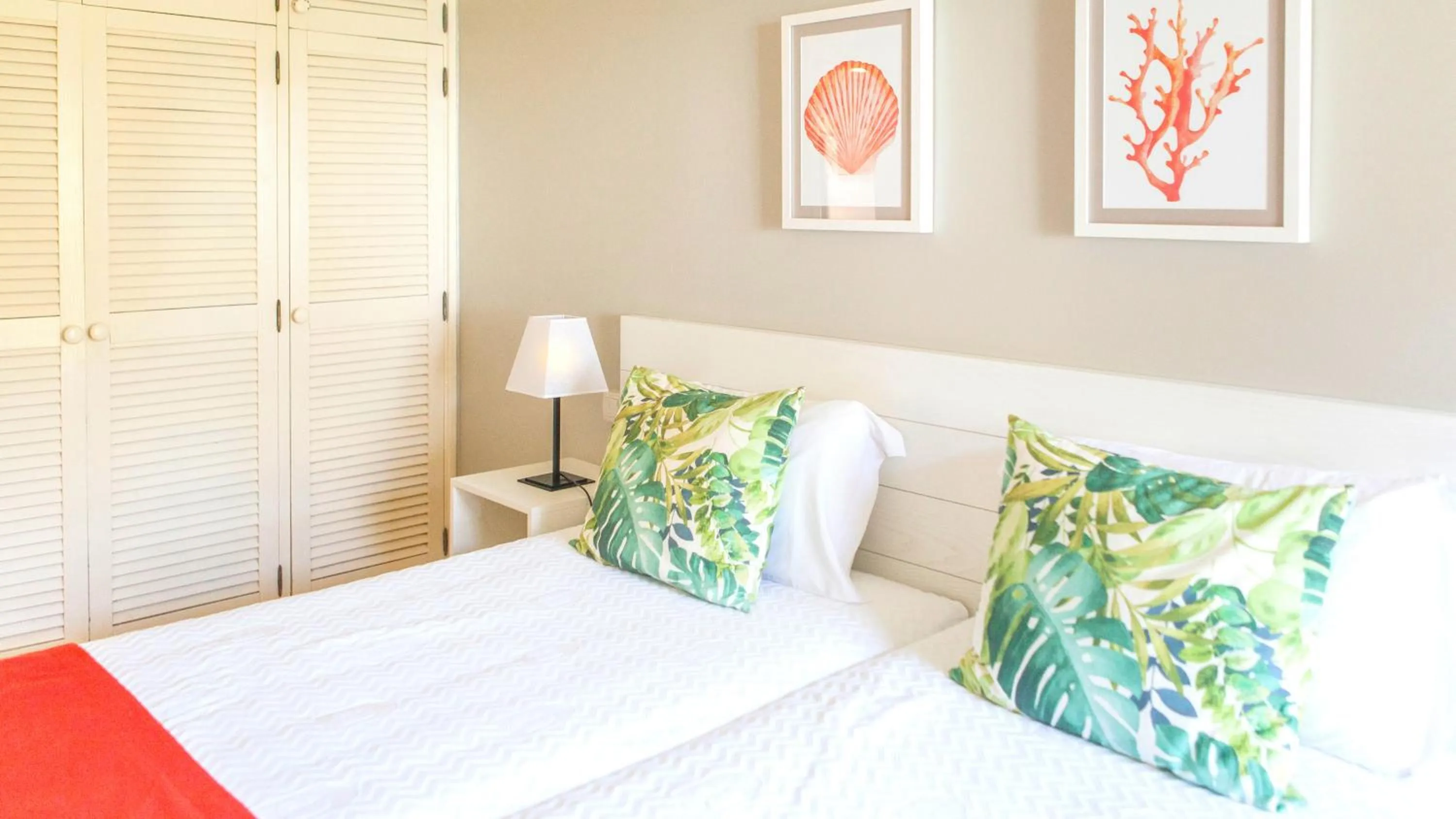 Bed in Alfagar Village