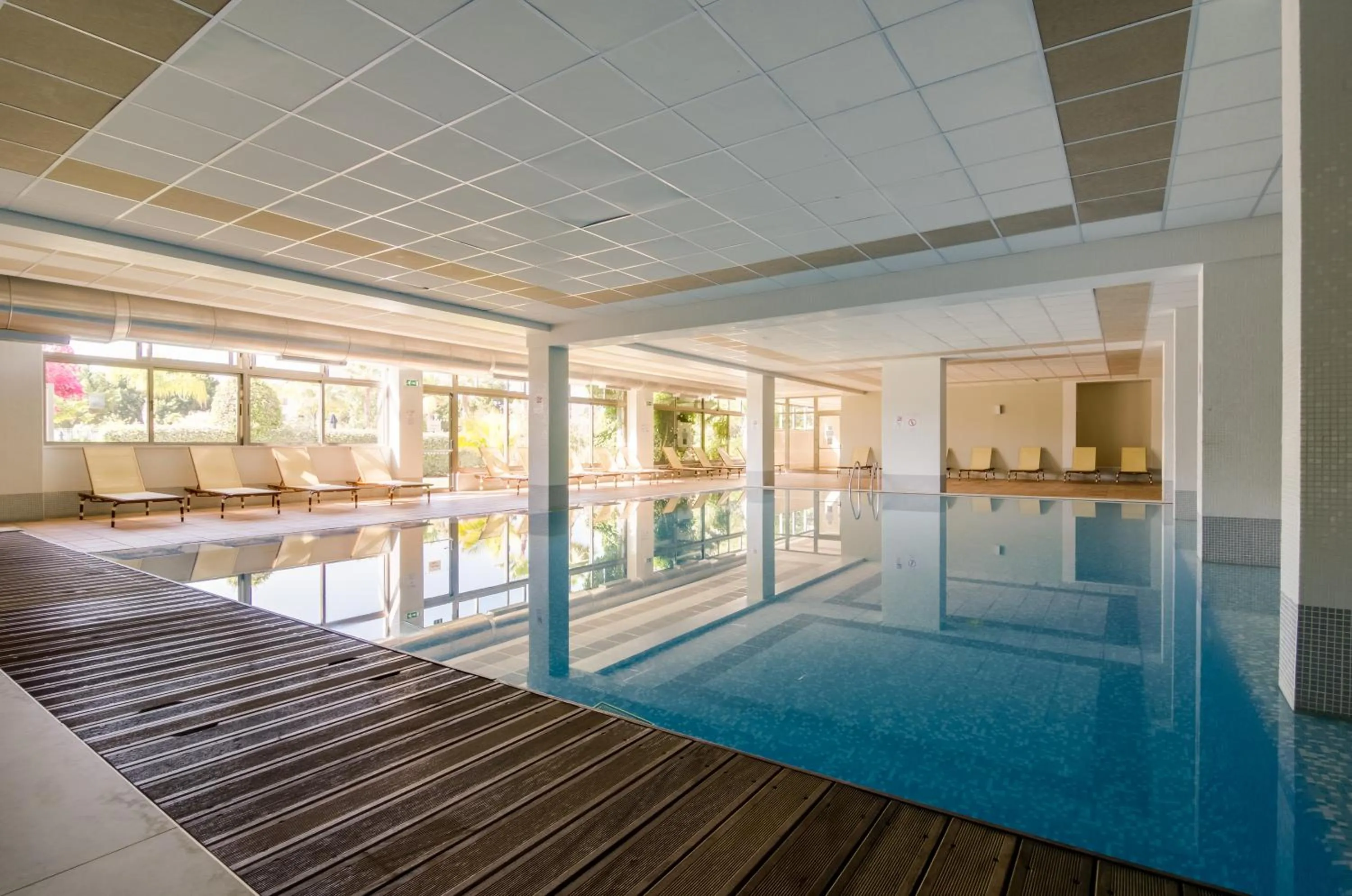 Swimming pool in Alfagar Village