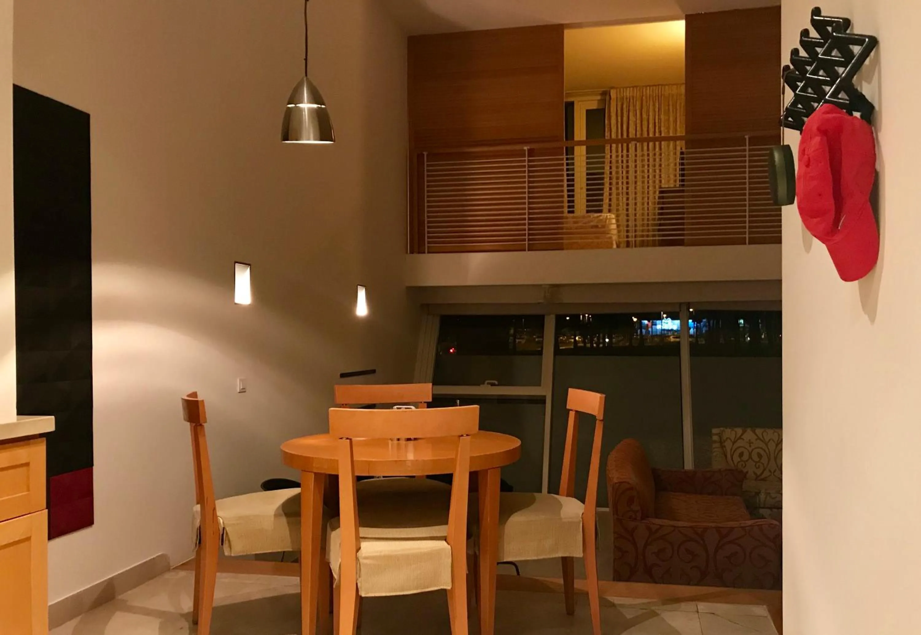 Dining area in Lagoon suite