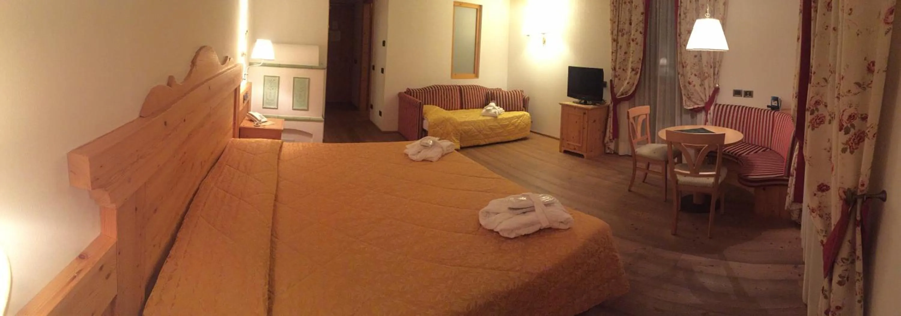 Bedroom, Bed in Campiglio Bellavista