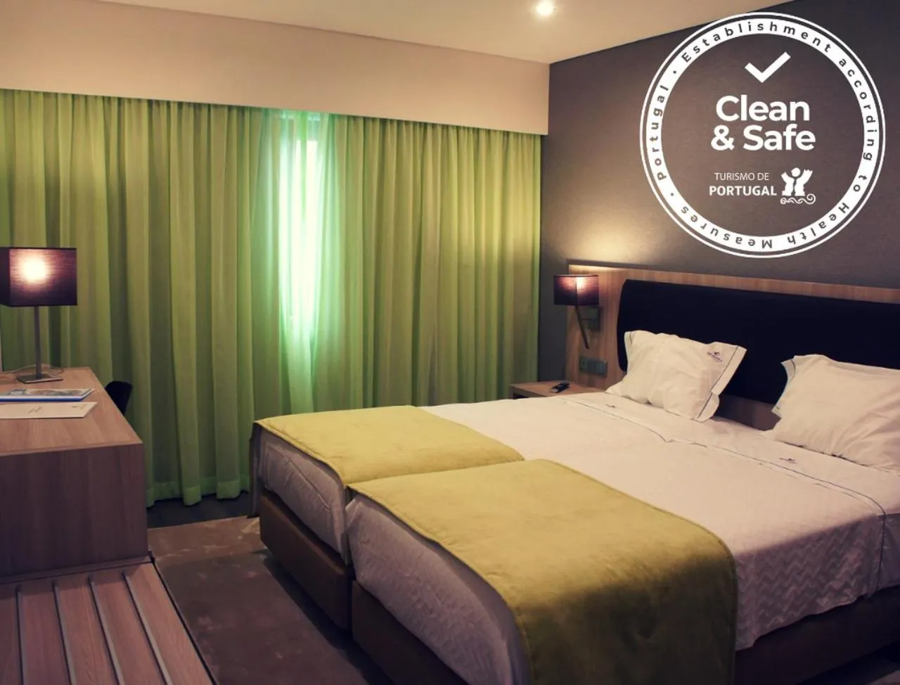 Bed in VIP Executive Zurique Hotel