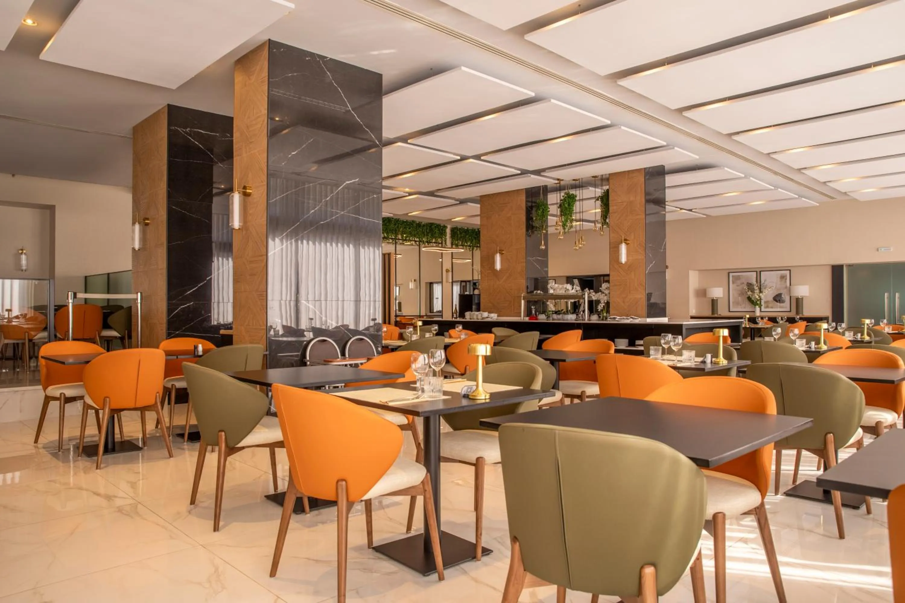 Restaurant/places to eat in VIP Executive Zurique Hotel