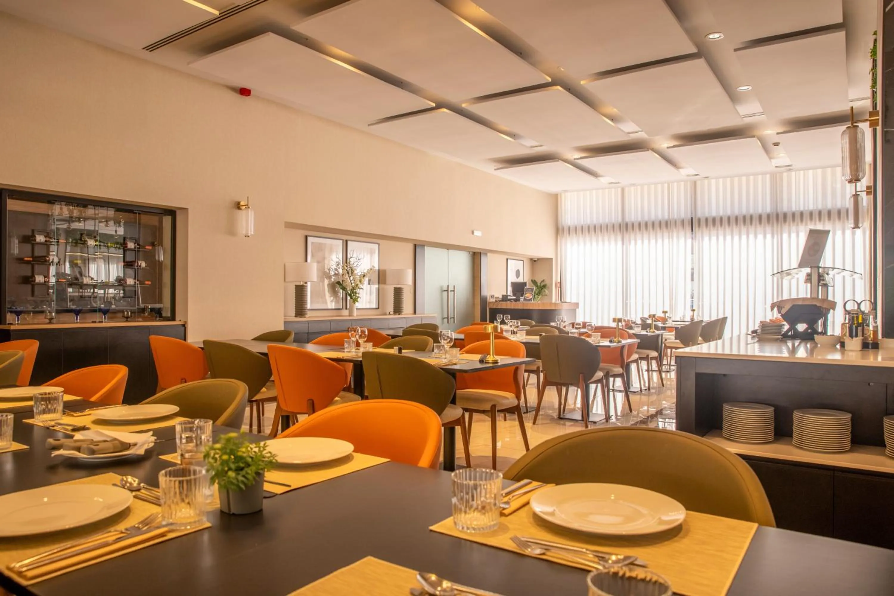 Restaurant/places to eat in VIP Executive Zurique Hotel