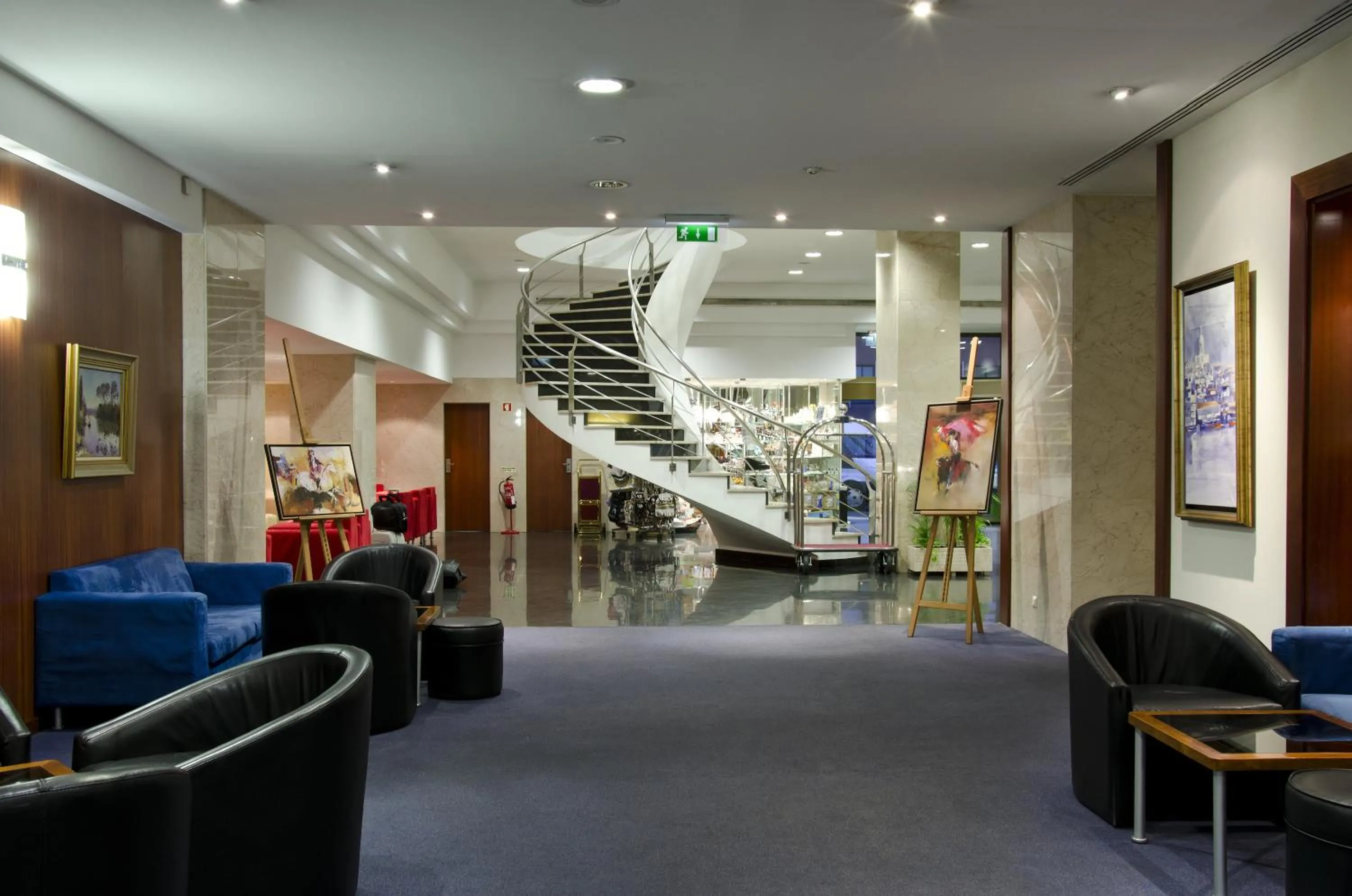 Drinks in VIP Executive Zurique Hotel