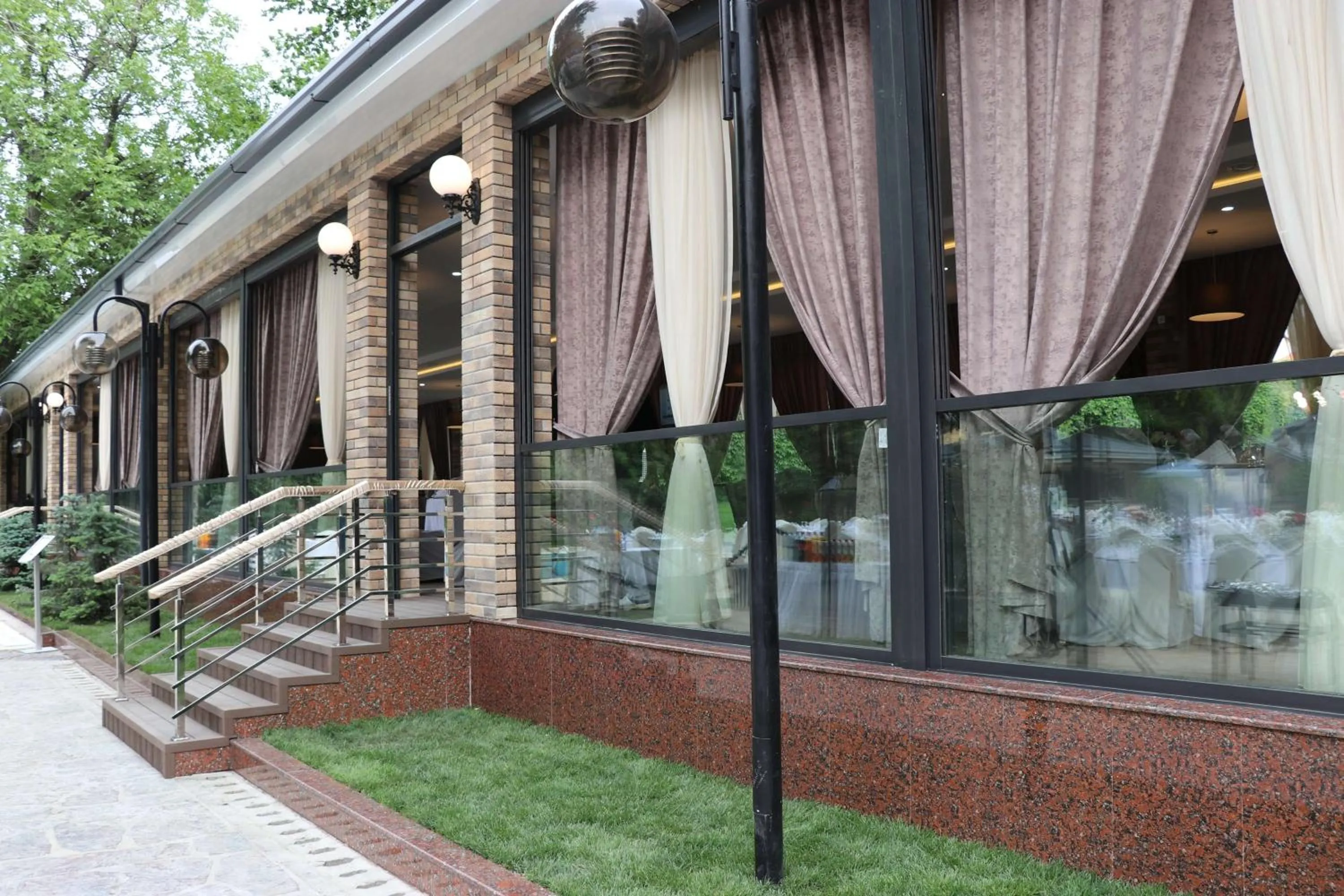 Restaurant/places to eat in Radisson Blu Hotel, Tashkent