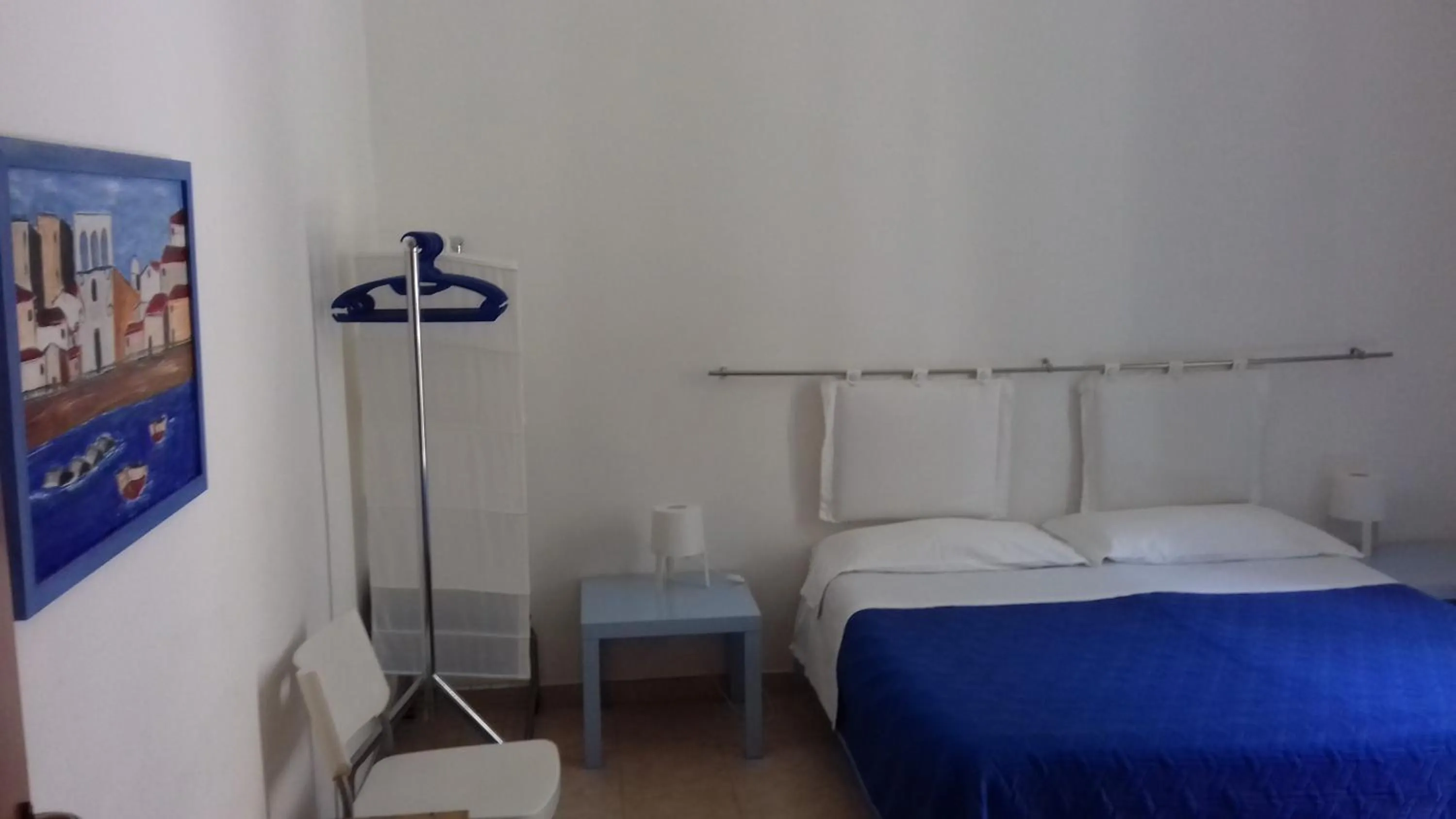 B&B CARAVAGGIO basic rooms near Ortigia