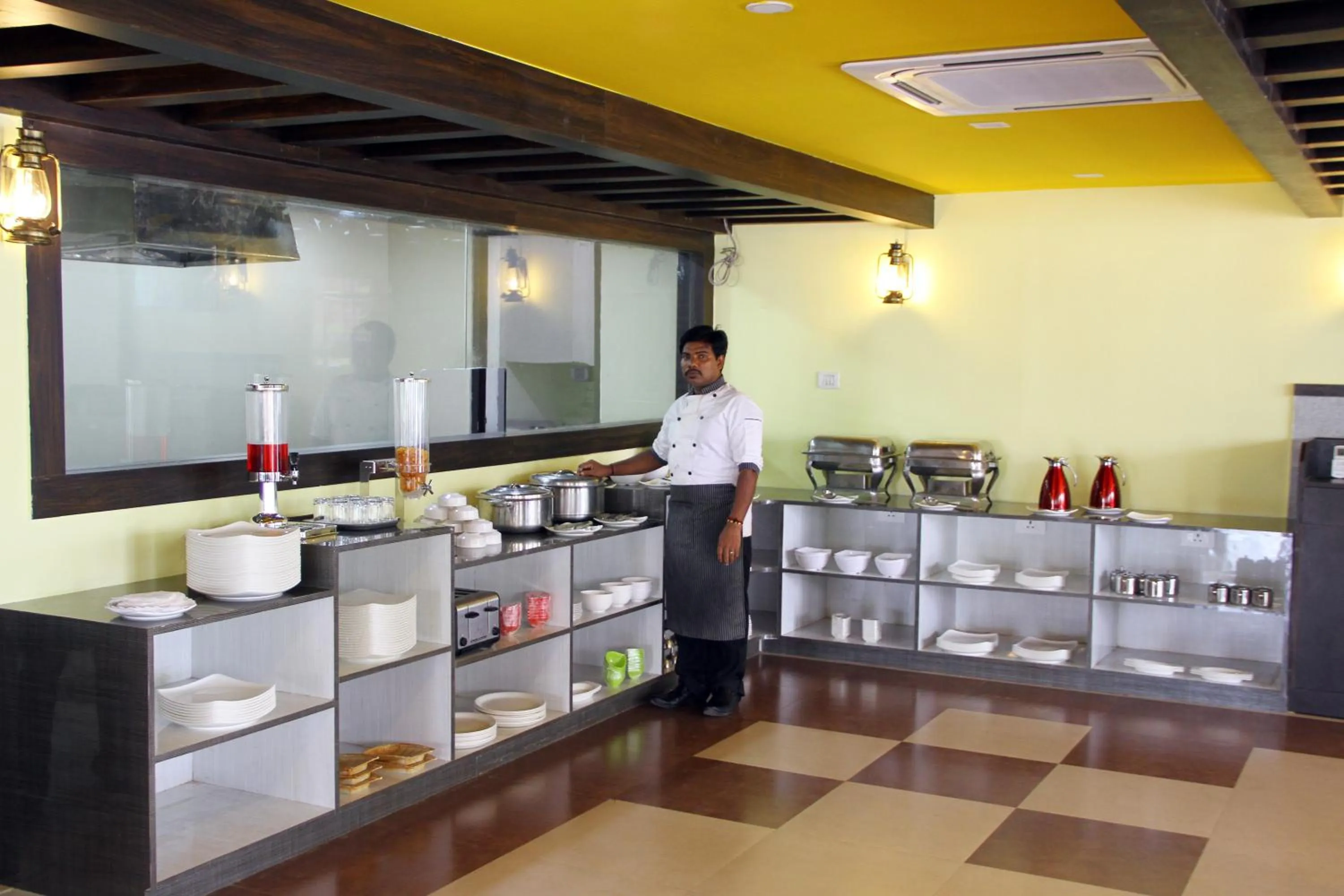 Breakfast in Vinayaga by Poppys ,Kumbakonam