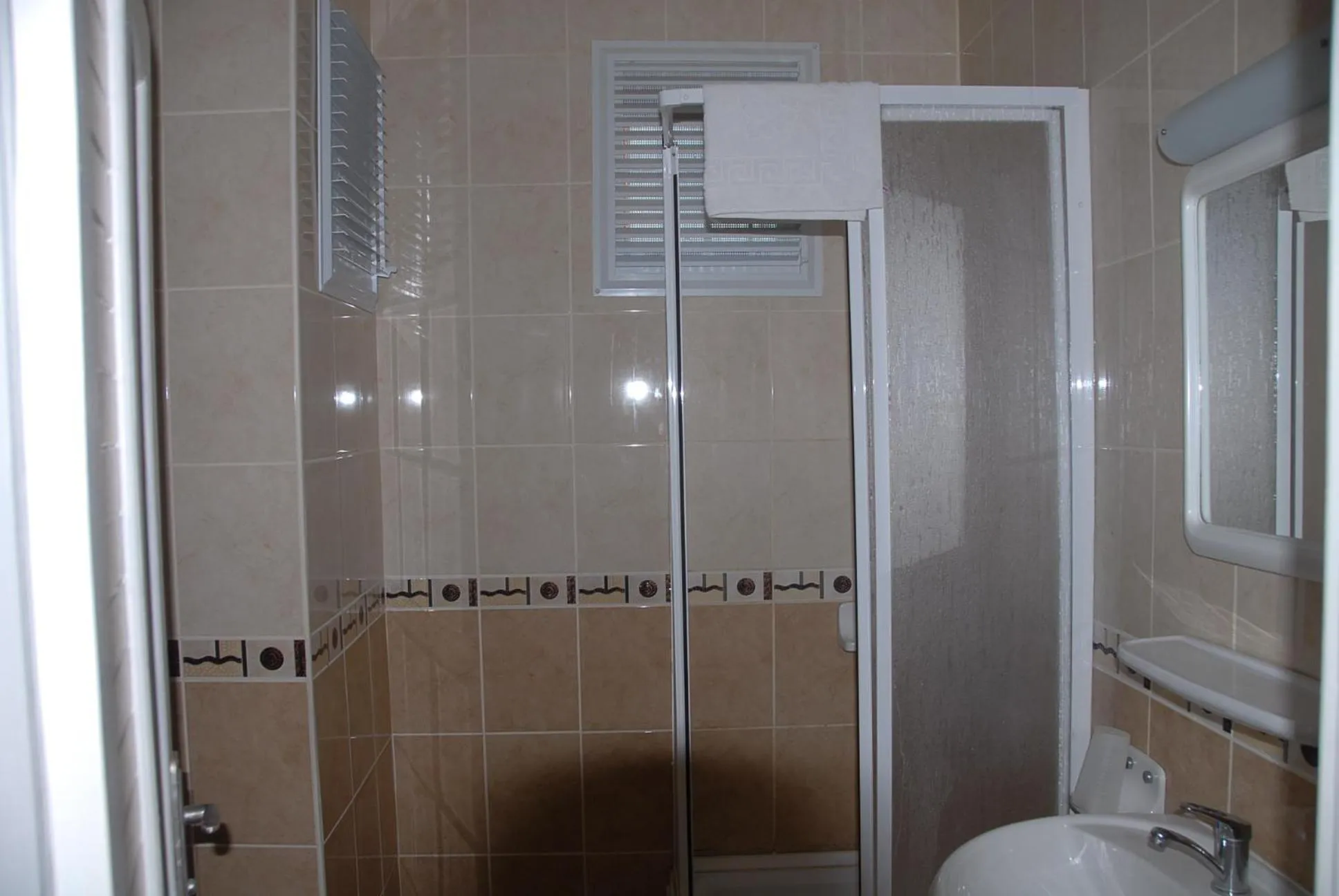 Shower in Belle Ocean Apart Otel