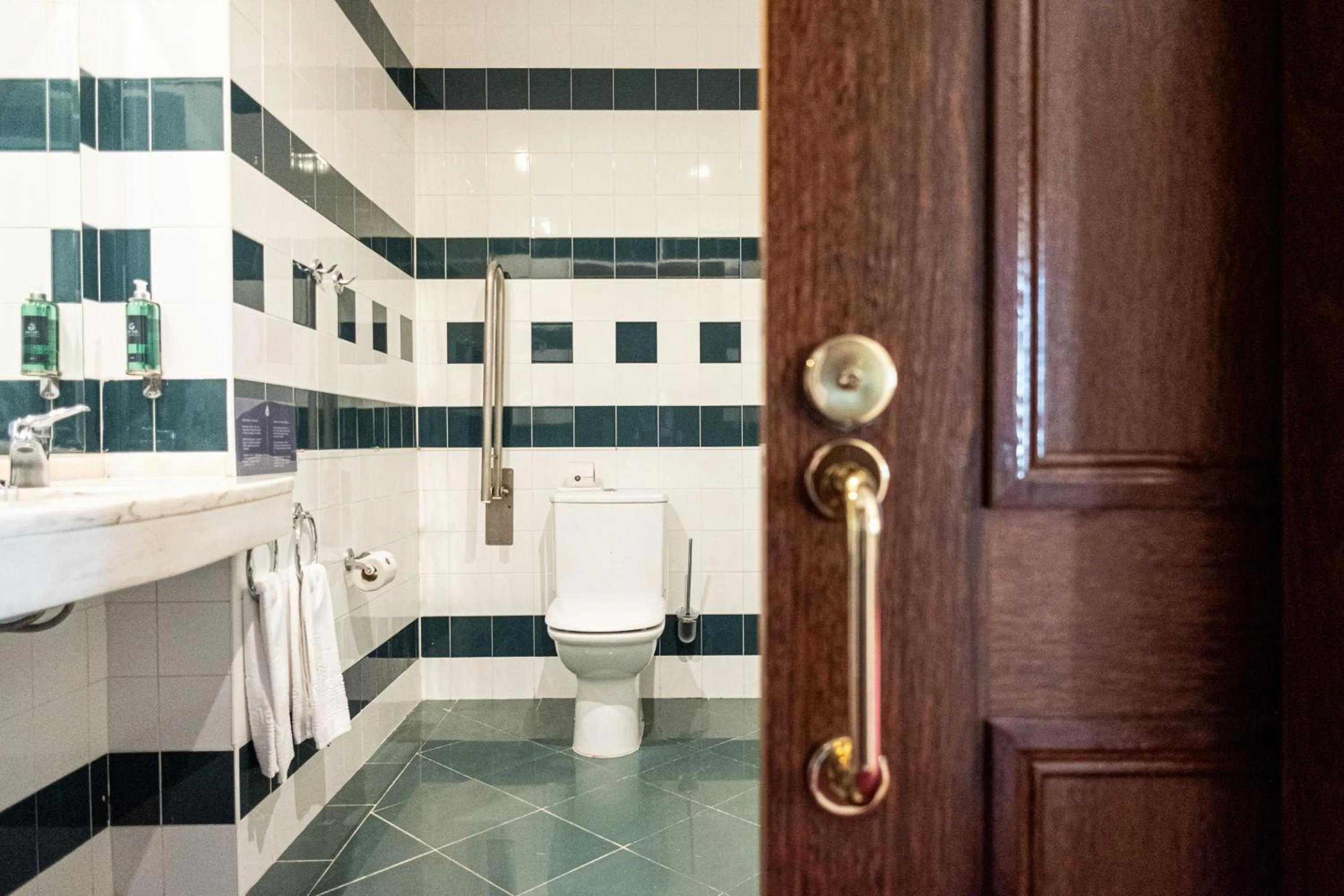 Toilet in Vila Gale Ericeira