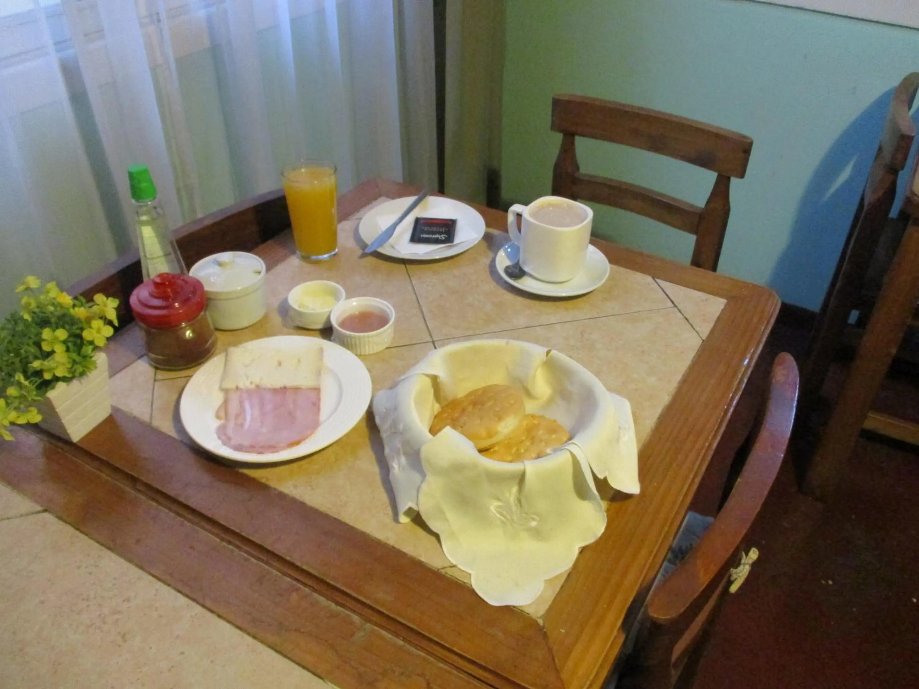 Breakfast in Hotel Centro Sur - Colonial