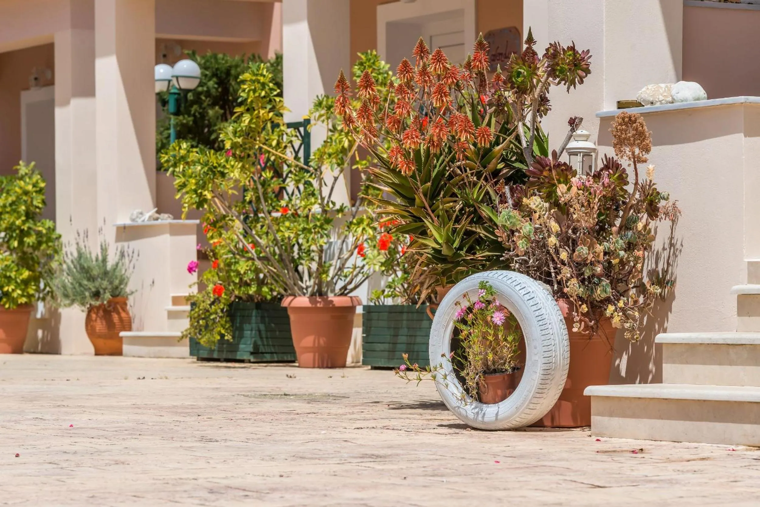 Decorative detail in Lorenzo Villas with Private Pool, 200m from the beach, by ZanteWize
