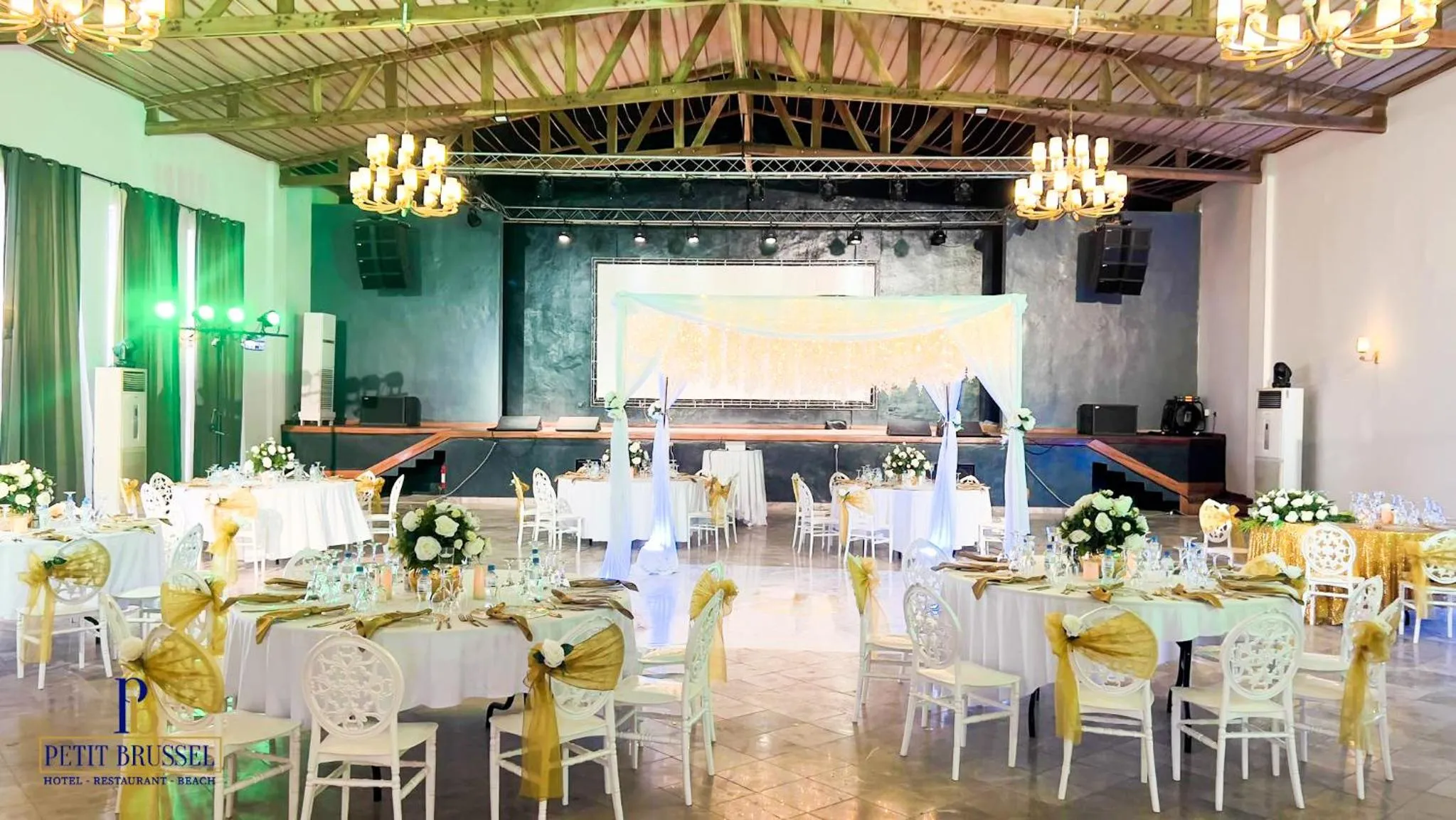 Restaurant/places to eat in Hotel Petit Brussel