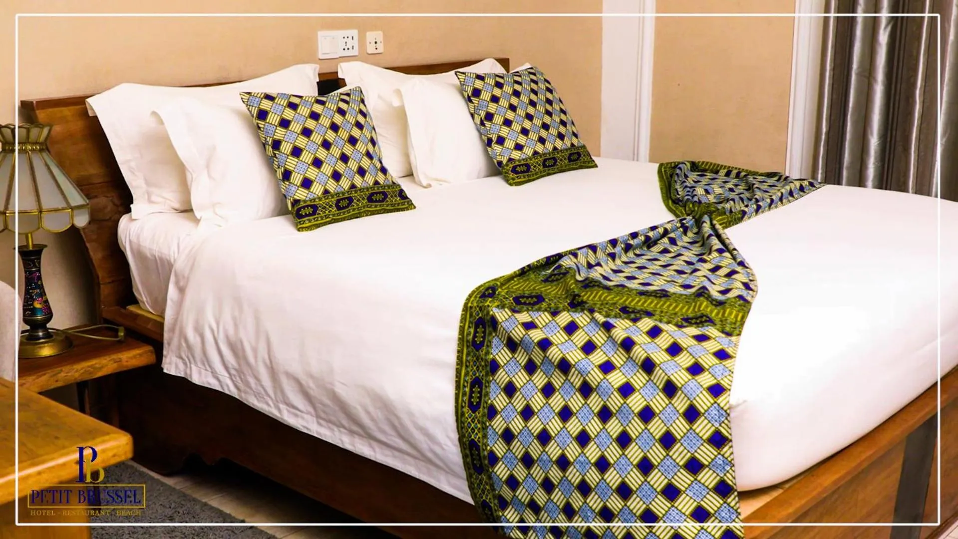 Bed in Hotel Petit Brussel