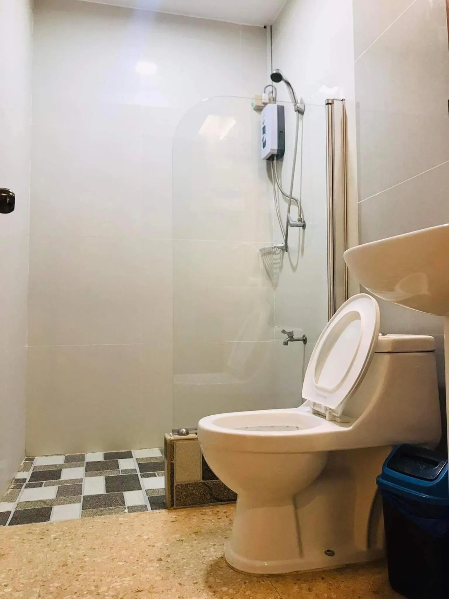 Toilet in Santander Pebble Beach Resort