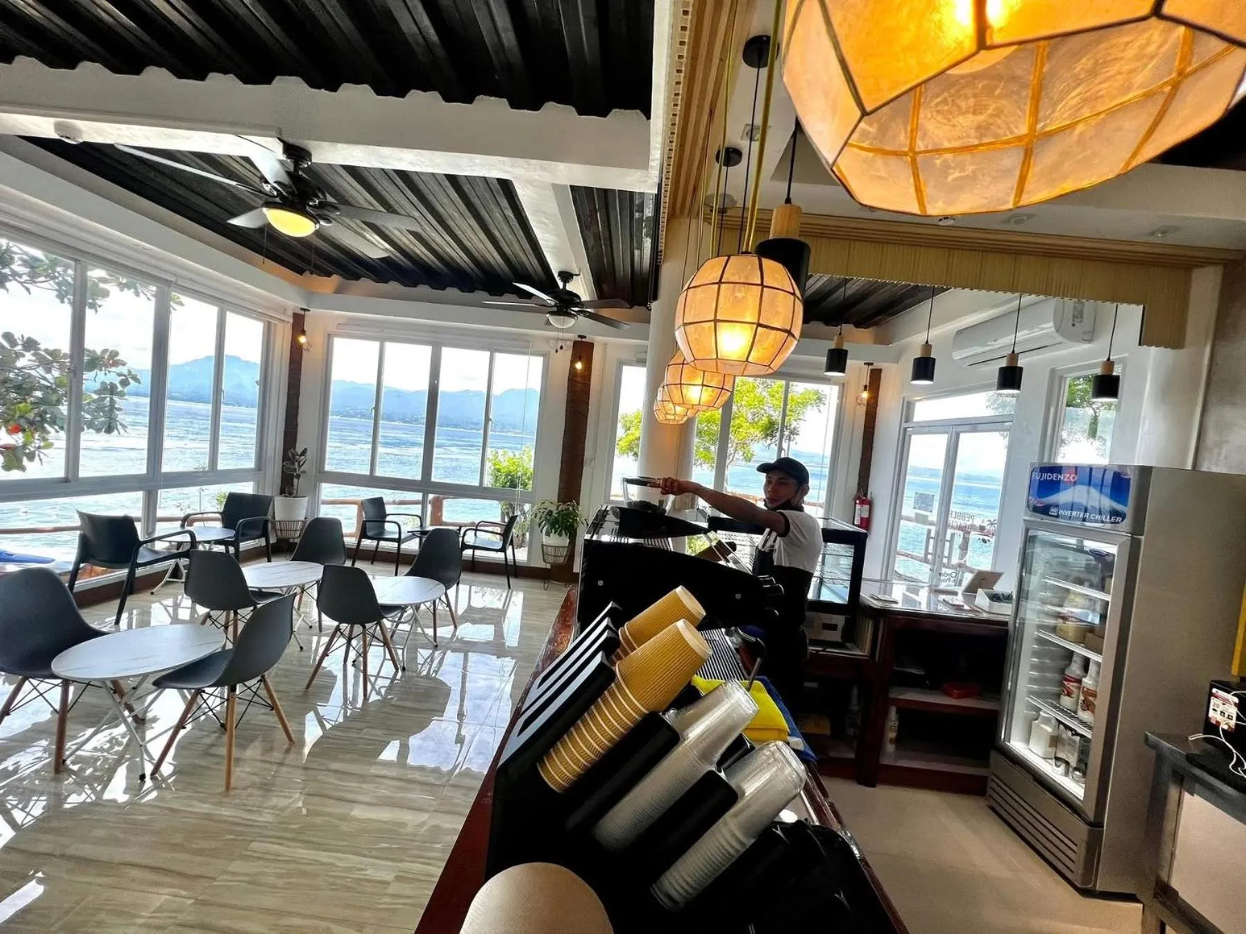 Restaurant/places to eat in Santander Pebble Beach Resort