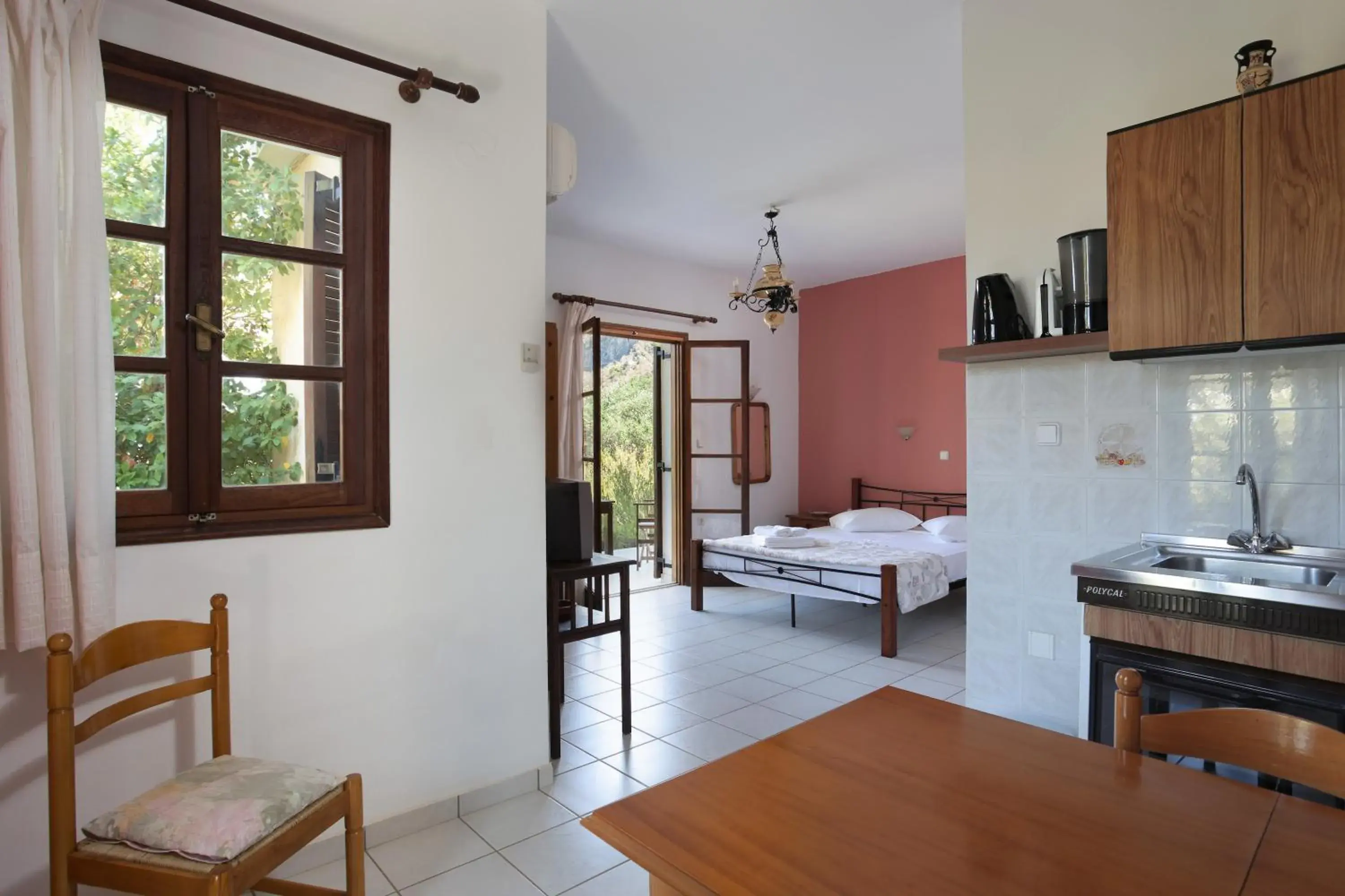 Studio with Terrace in Monemvasia Village (ex Topalti) Studio with Terrace in Monemvasia Village (ex Topalti)