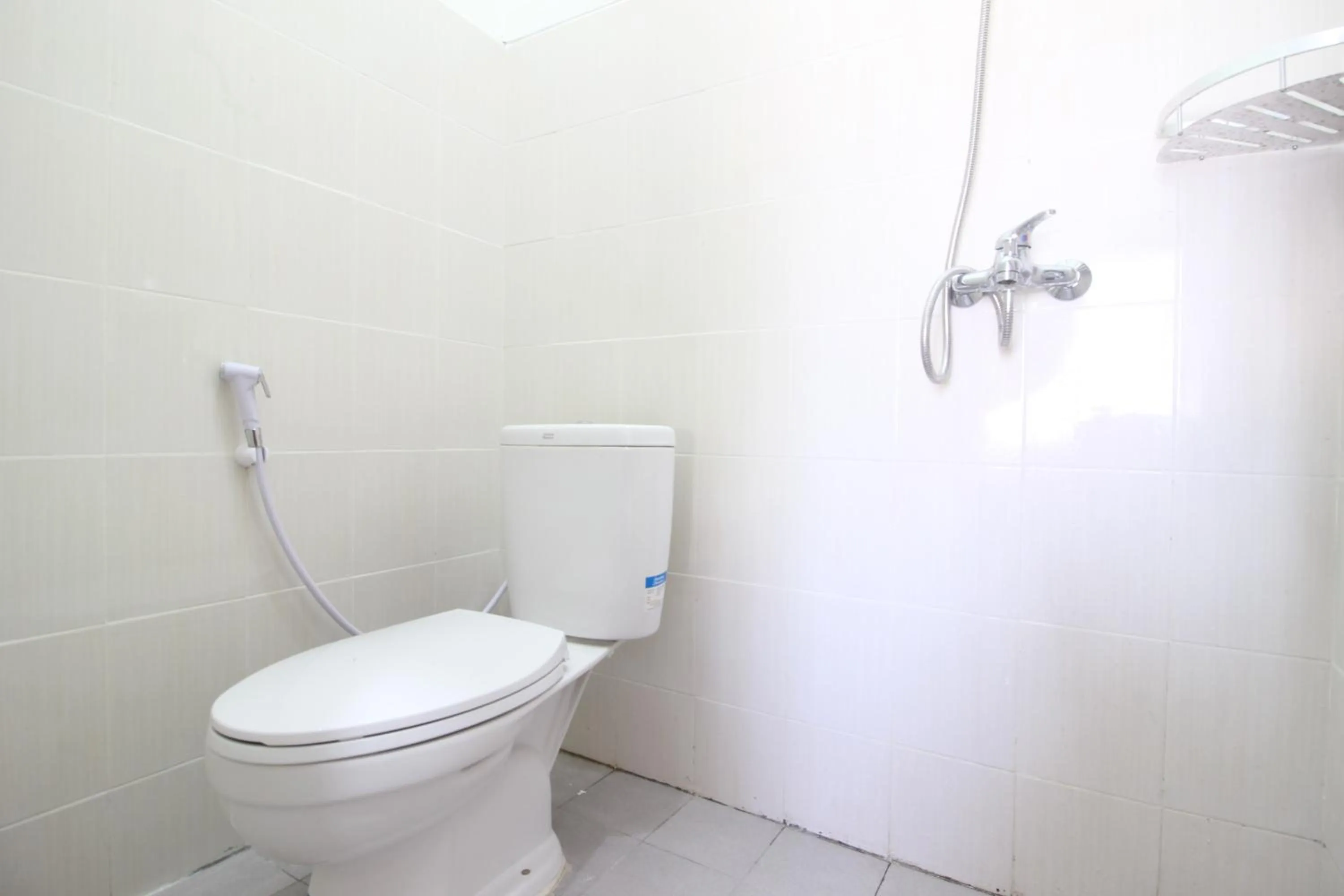 Bathroom in RedDoorz near UGM 3