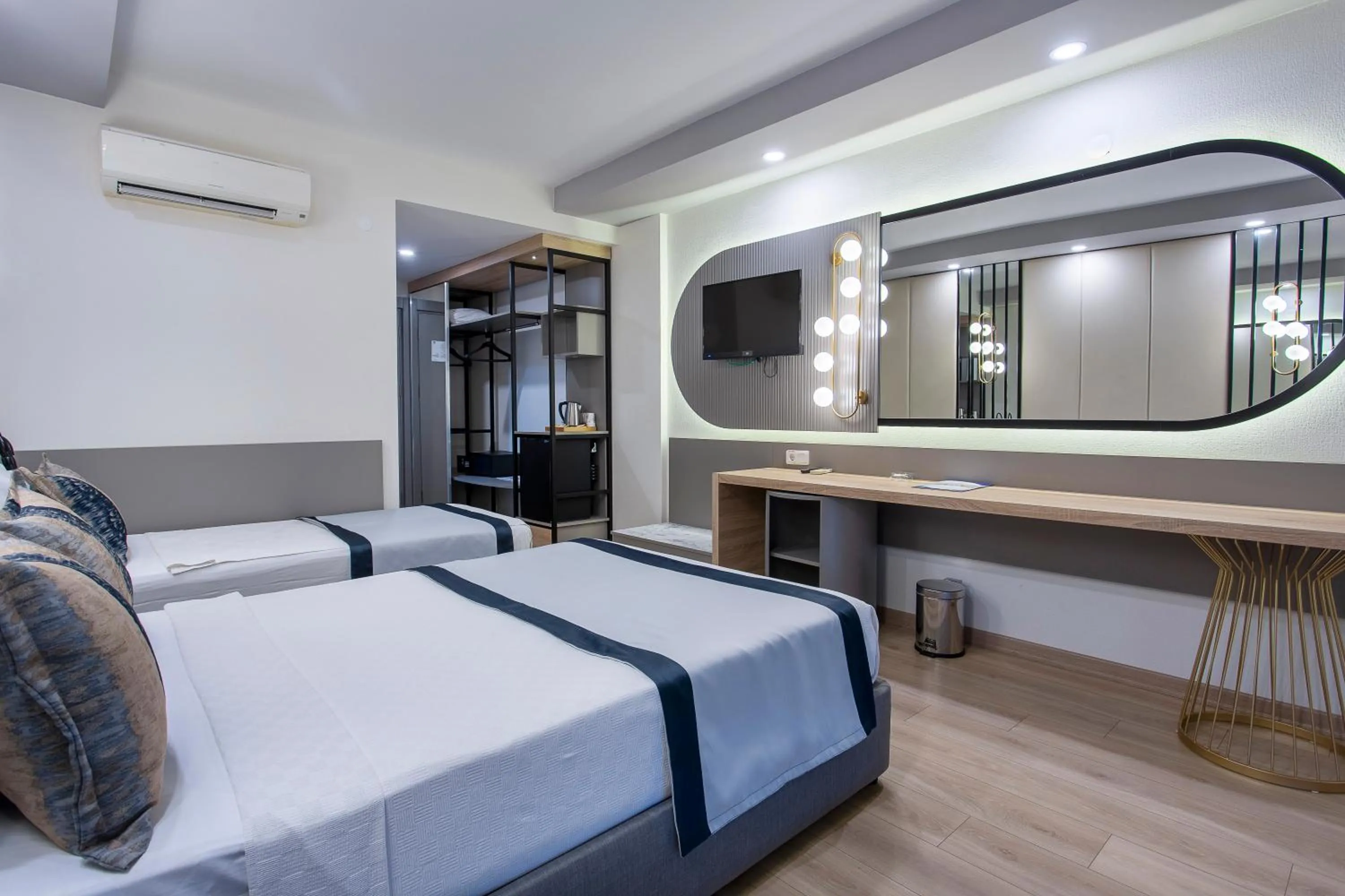 Photo of the whole room, Bed in Eftalia Aqua Resort