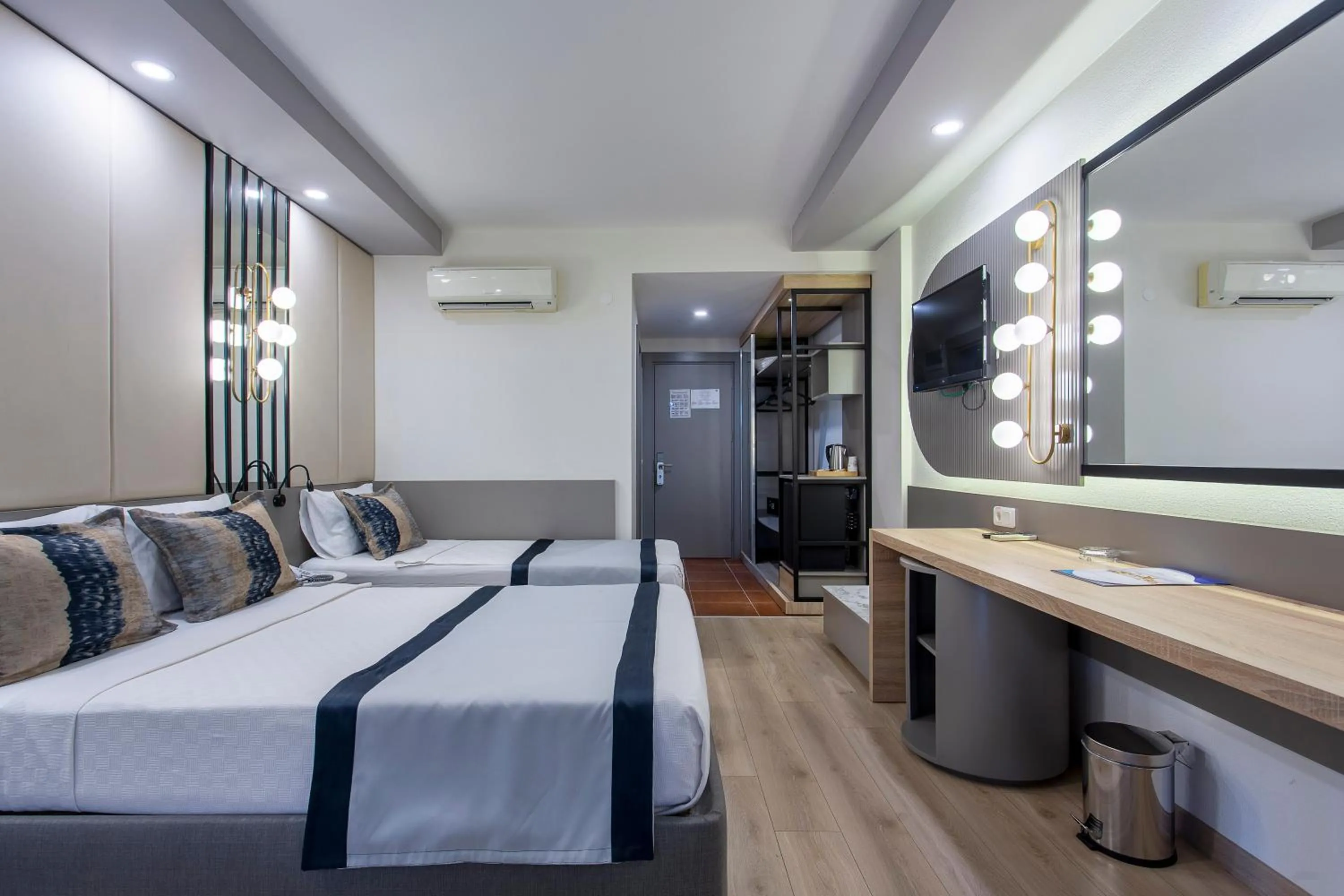 Photo of the whole room, Bed in Eftalia Aqua Resort