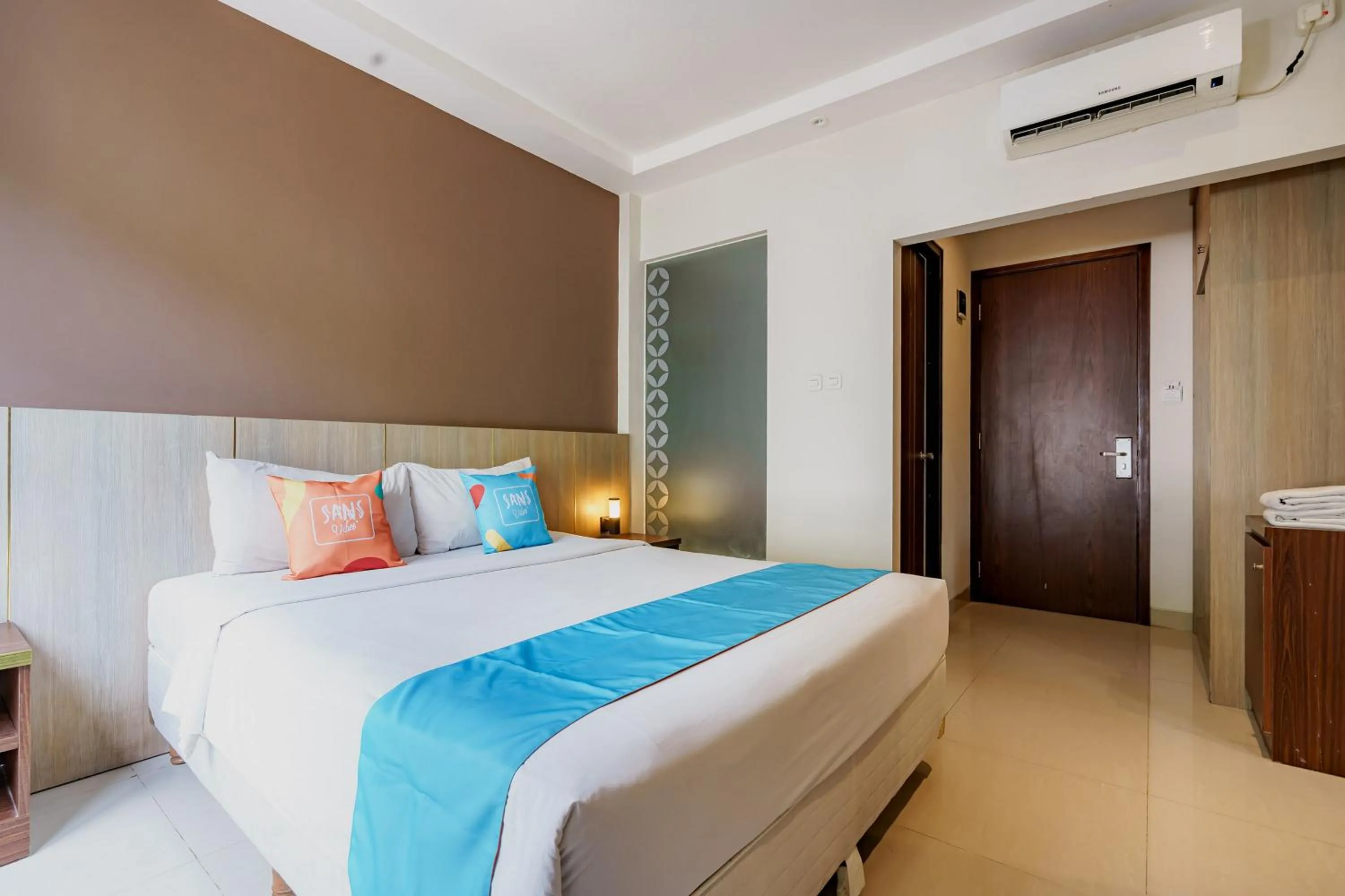 Bedroom, Bed in Sans Vibes Jasmine Suite TB Simatupang